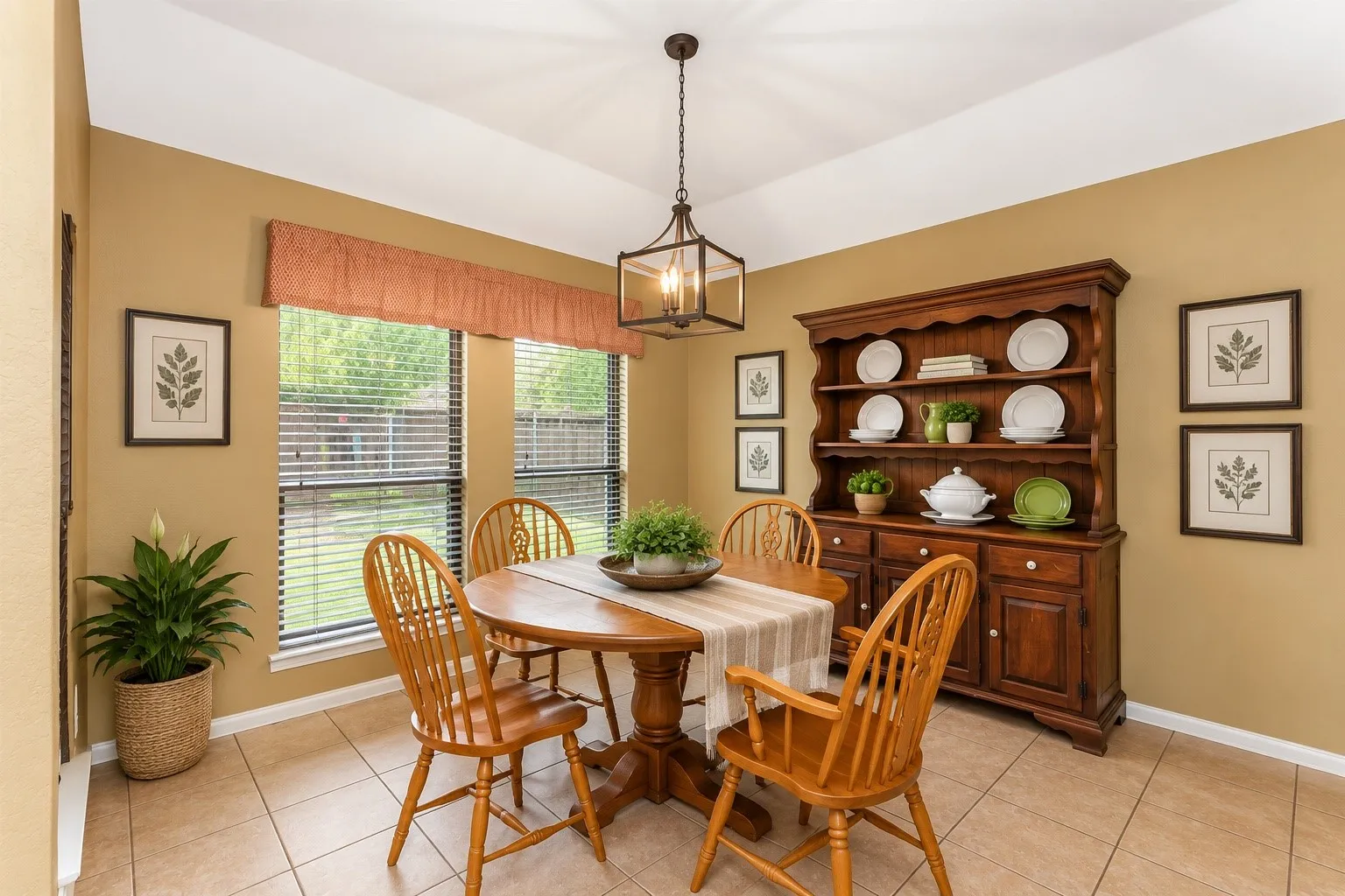 Single Family Residence For Sale in Collin County , 1601 Meadow Ranch Road, Mc Kinney, Texas 75071, 3 Bedroom, 2 Bathroom, 2 Garage spaces, 2,078 Sqft, built in 2007, mls#21369586, Real Estate Agent in Mc Kinney, Homes For Sale in Collin county, Homes For Sale in Mc Kinney, Realtor in Mc Kinney Texas, Real Estate Brokerage Independent Realty Texas, Luminita Cordes Realtor