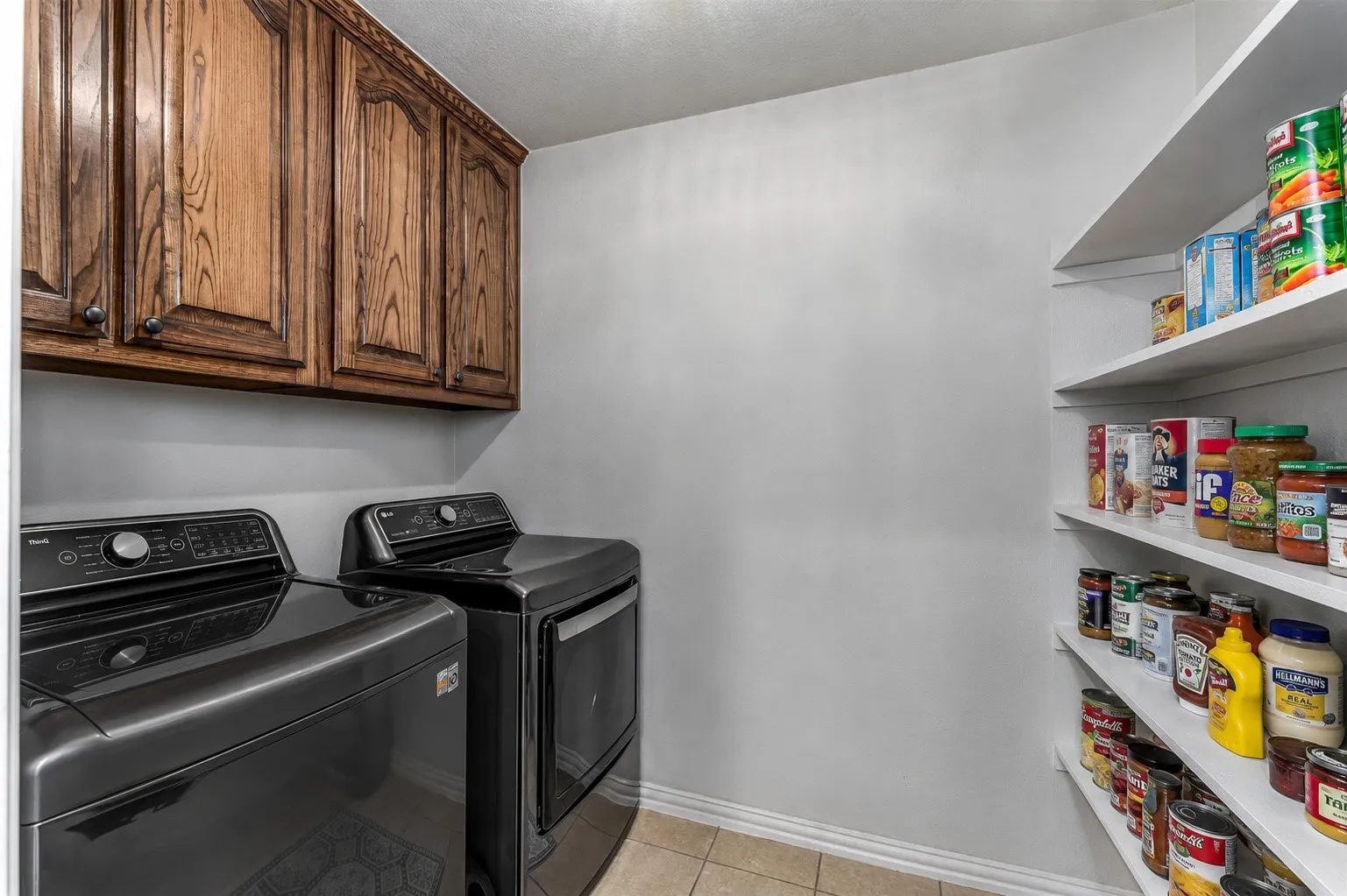 Single Family Residence For Sale in Collin County , 1601 Meadow Ranch Road, Mc Kinney, Texas 75071, 3 Bedroom, 2 Bathroom, 2 Garage spaces, 2,078 Sqft, built in 2007, mls#21369586, Real Estate Agent in Mc Kinney, Homes For Sale in Collin county, Homes For Sale in Mc Kinney, Realtor in Mc Kinney Texas, Real Estate Brokerage Independent Realty Texas, Luminita Cordes Realtor