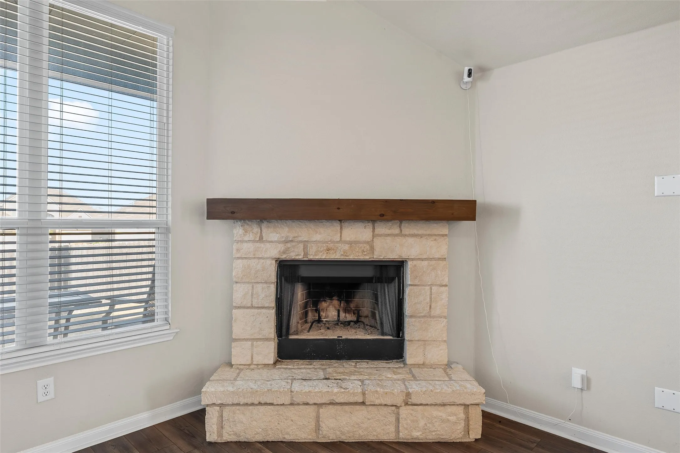 Single Family Residence For Sale in Mc Lennan County , 3125 Risinger Road, Waco, Texas 76655, 4 Bedroom, 3 Bathroom, 2 Garage spaces, 2,085 Sqft, built in 2021, mls#21370176, Real Estate Agent in Waco, Homes For Sale in Mc Lennan county, Homes For Sale in Waco, Realtor in Waco Texas, Real Estate Brokerage Independent Realty Texas, Luminita Cordes Realtor