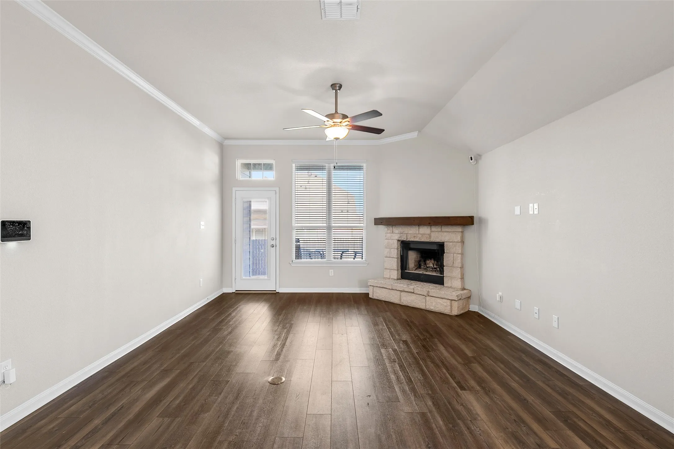 Single Family Residence For Sale in Mc Lennan County , 3125 Risinger Road, Waco, Texas 76655, 4 Bedroom, 3 Bathroom, 2 Garage spaces, 2,085 Sqft, built in 2021, mls#21370176, Real Estate Agent in Waco, Homes For Sale in Mc Lennan county, Homes For Sale in Waco, Realtor in Waco Texas, Real Estate Brokerage Independent Realty Texas, Luminita Cordes Realtor