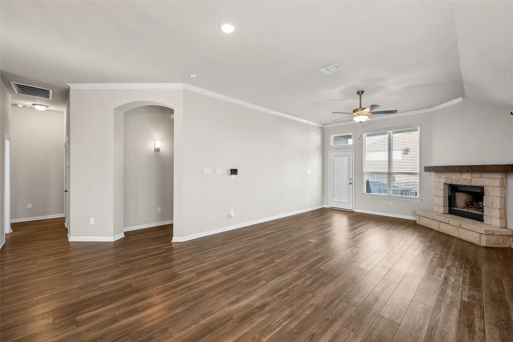 Single Family Residence For Sale in Mc Lennan County , 3125 Risinger Road, Waco, Texas 76655, 4 Bedroom, 3 Bathroom, 2 Garage spaces, 2,085 Sqft, built in 2021, mls#21370176, Real Estate Agent in Waco, Homes For Sale in Mc Lennan county, Homes For Sale in Waco, Realtor in Waco Texas, Real Estate Brokerage Independent Realty Texas, Luminita Cordes Realtor