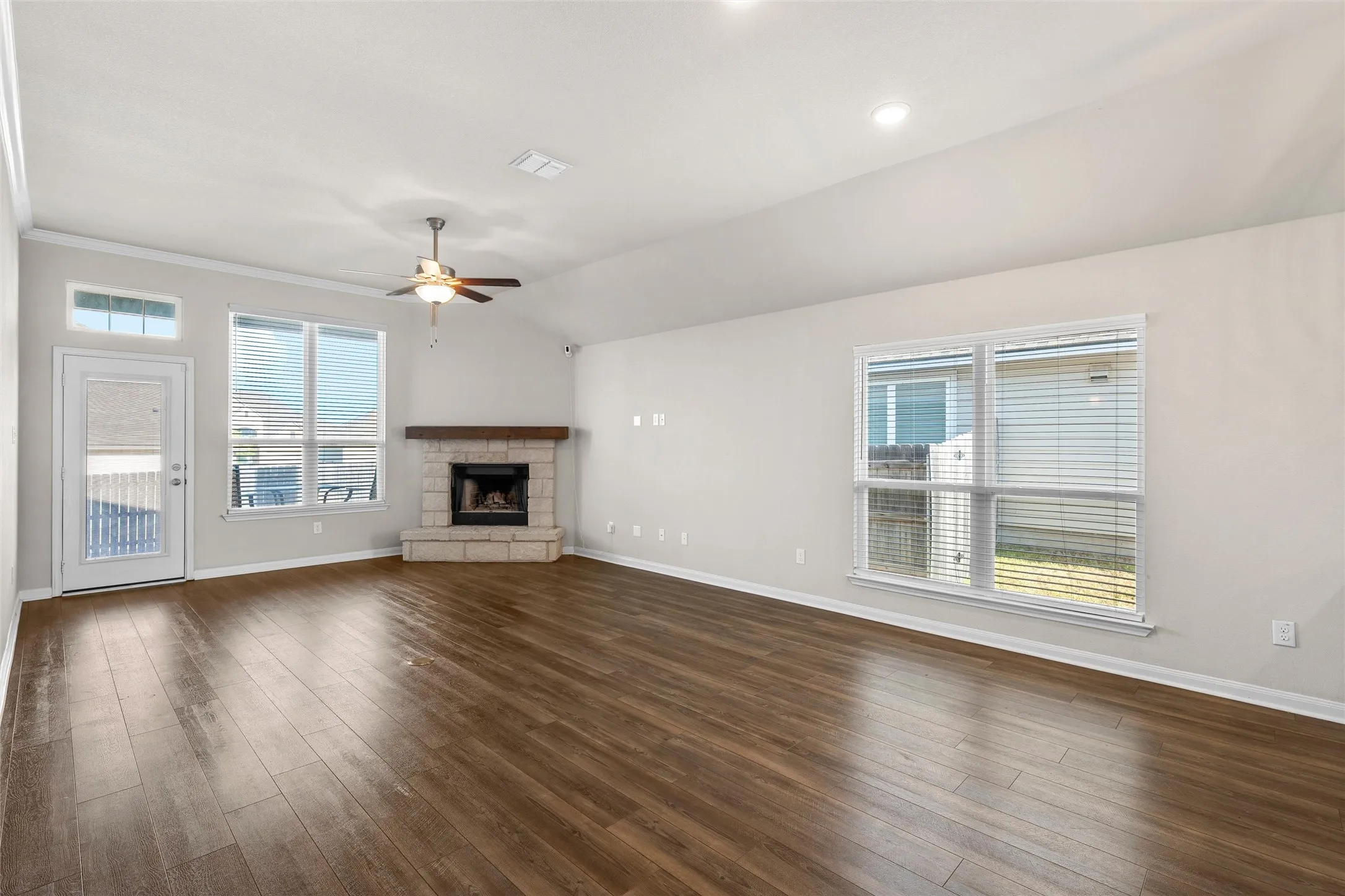 Single Family Residence For Sale in Mc Lennan County , 3125 Risinger Road, Waco, Texas 76655, 4 Bedroom, 3 Bathroom, 2 Garage spaces, 2,085 Sqft, built in 2021, mls#21370176, Real Estate Agent in Waco, Homes For Sale in Mc Lennan county, Homes For Sale in Waco, Realtor in Waco Texas, Real Estate Brokerage Independent Realty Texas, Luminita Cordes Realtor