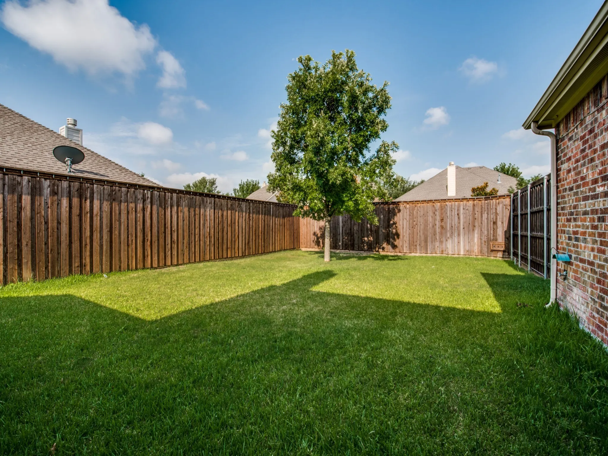 Single Family Residence For Rent in Collin County , 3512 Black Gold Drive, Mc Kinney, Texas 75070, 4 Bedroom, 3 Bathroom, 2 Garage spaces, 2,797 Sqft, built in 2006, mls#21370396, Real Estate Agent in Mc Kinney, Homes For Rent in Collin county, Homes For Rent in Mc Kinney, Realtor in Mc Kinney Texas, Real Estate Brokerage Independent Realty Texas, Luminita Cordes Realtor