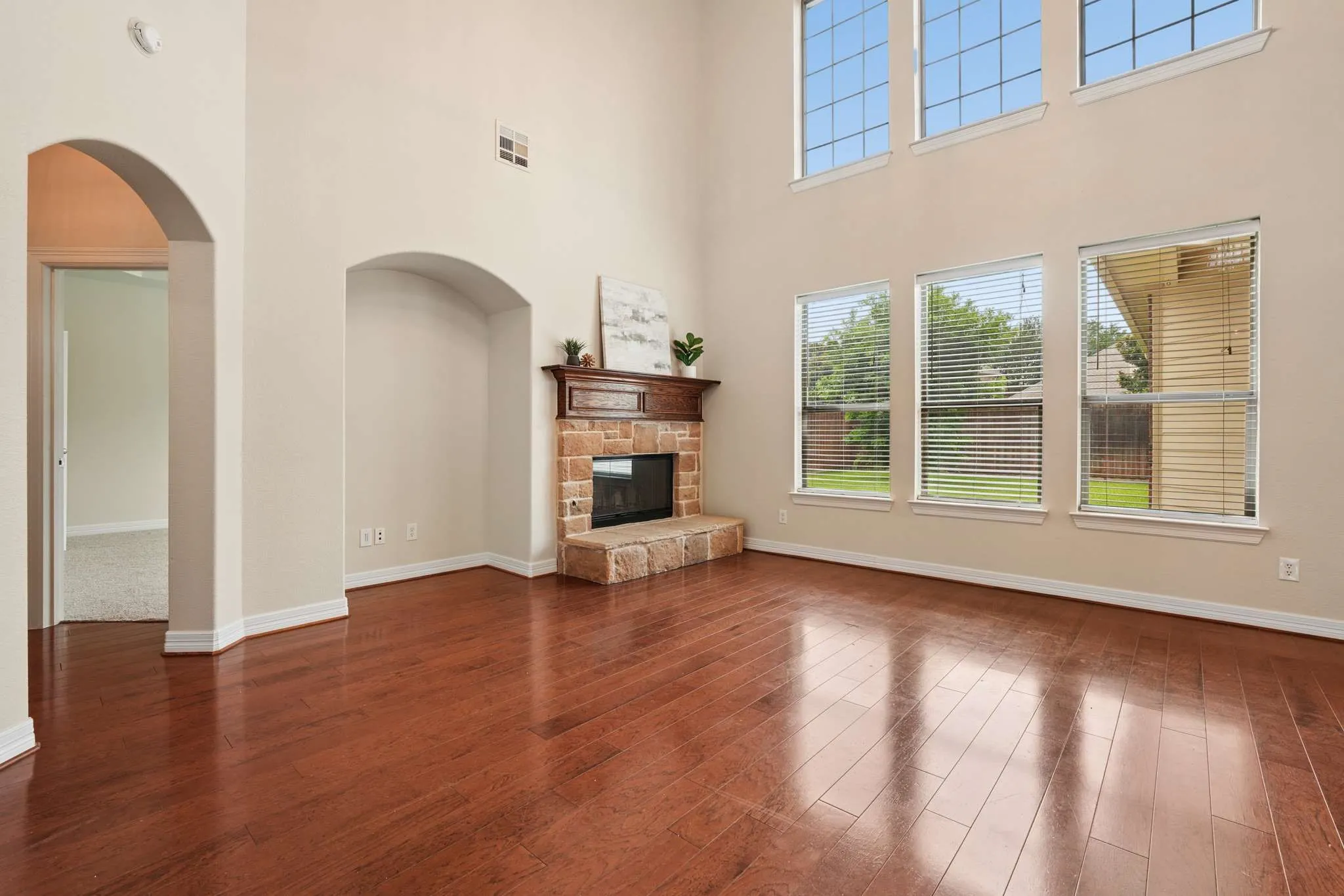 Single Family Residence For Rent in Collin County , 3512 Black Gold Drive, Mc Kinney, Texas 75070, 4 Bedroom, 3 Bathroom, 2 Garage spaces, 2,797 Sqft, built in 2006, mls#21370396, Real Estate Agent in Mc Kinney, Homes For Rent in Collin county, Homes For Rent in Mc Kinney, Realtor in Mc Kinney Texas, Real Estate Brokerage Independent Realty Texas, Luminita Cordes Realtor