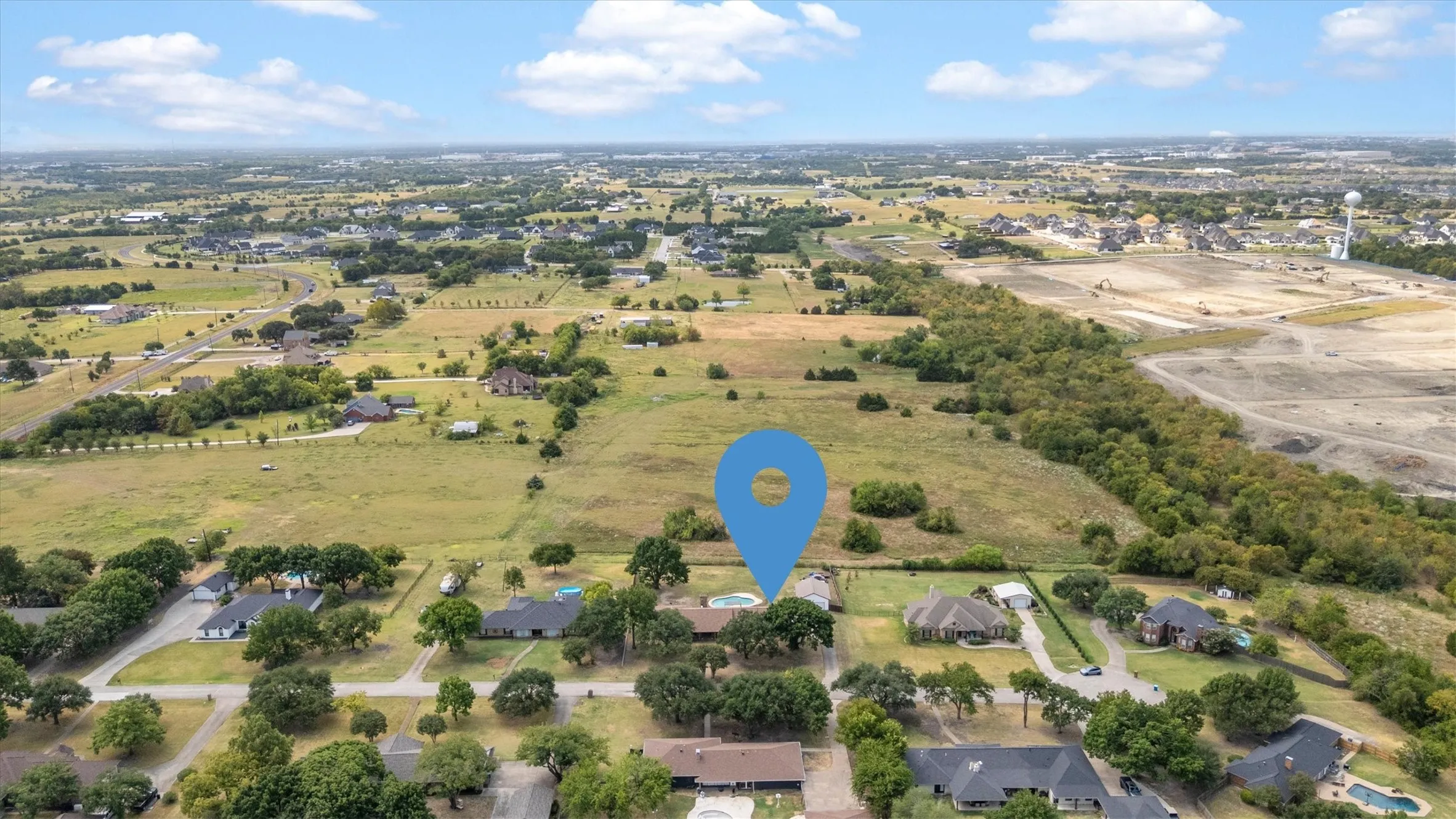 Single Family Residence For Sale in Rockwall County , 5 Crestview Circle, Rockwall, Texas 75087, 4 Bedroom, 3 Bathroom, 5 Garage spaces, 2,656 Sqft, built in 1987, mls#21369973, Real Estate Agent in Rockwall, Homes For Sale in Rockwall county, Homes For Sale in Rockwall, Realtor in Rockwall Texas, Real Estate Brokerage Independent Realty Texas, Luminita Cordes Realtor
