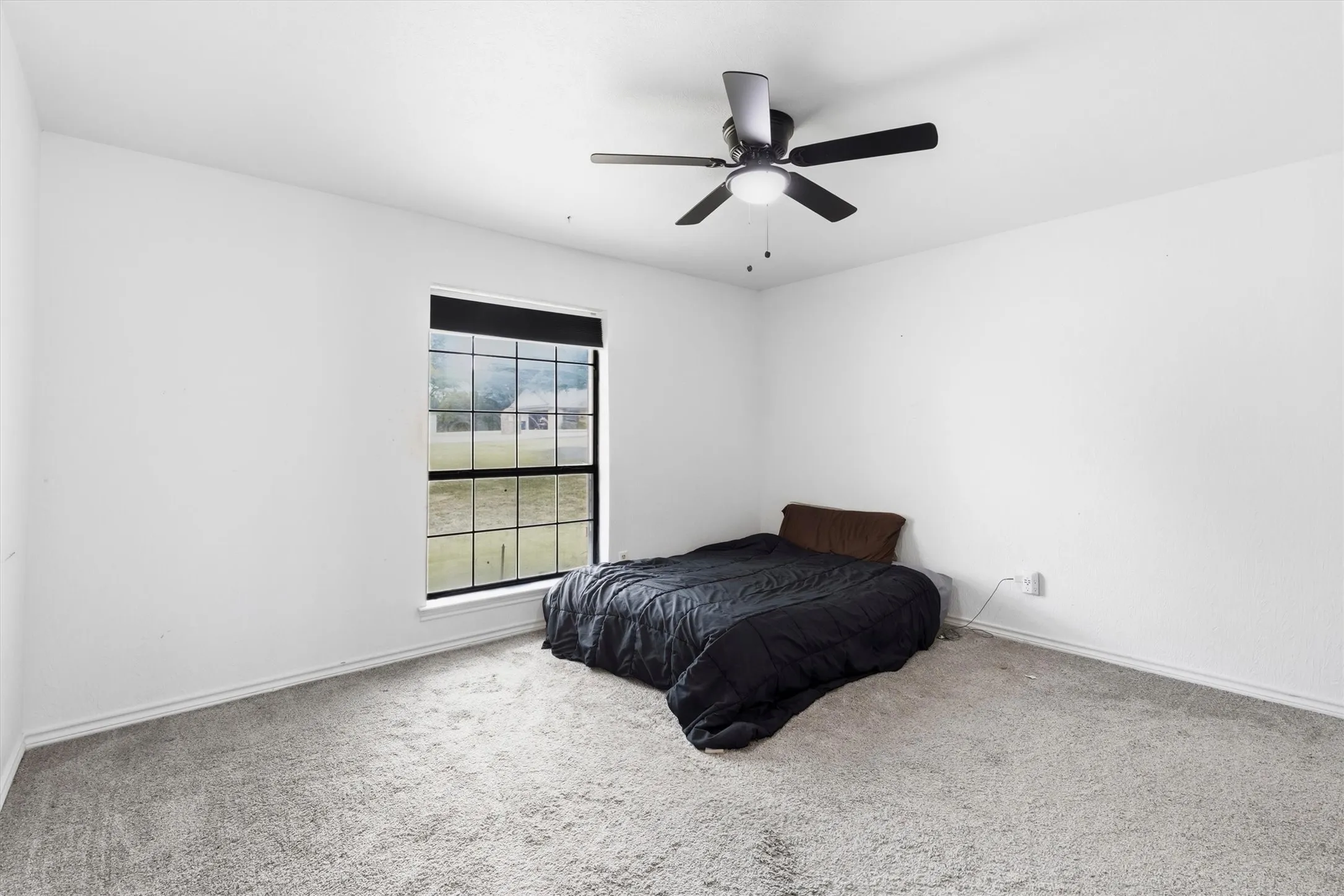 Single Family Residence For Sale in Rockwall County , 5 Crestview Circle, Rockwall, Texas 75087, 4 Bedroom, 3 Bathroom, 5 Garage spaces, 2,656 Sqft, built in 1987, mls#21369973, Real Estate Agent in Rockwall, Homes For Sale in Rockwall county, Homes For Sale in Rockwall, Realtor in Rockwall Texas, Real Estate Brokerage Independent Realty Texas, Luminita Cordes Realtor