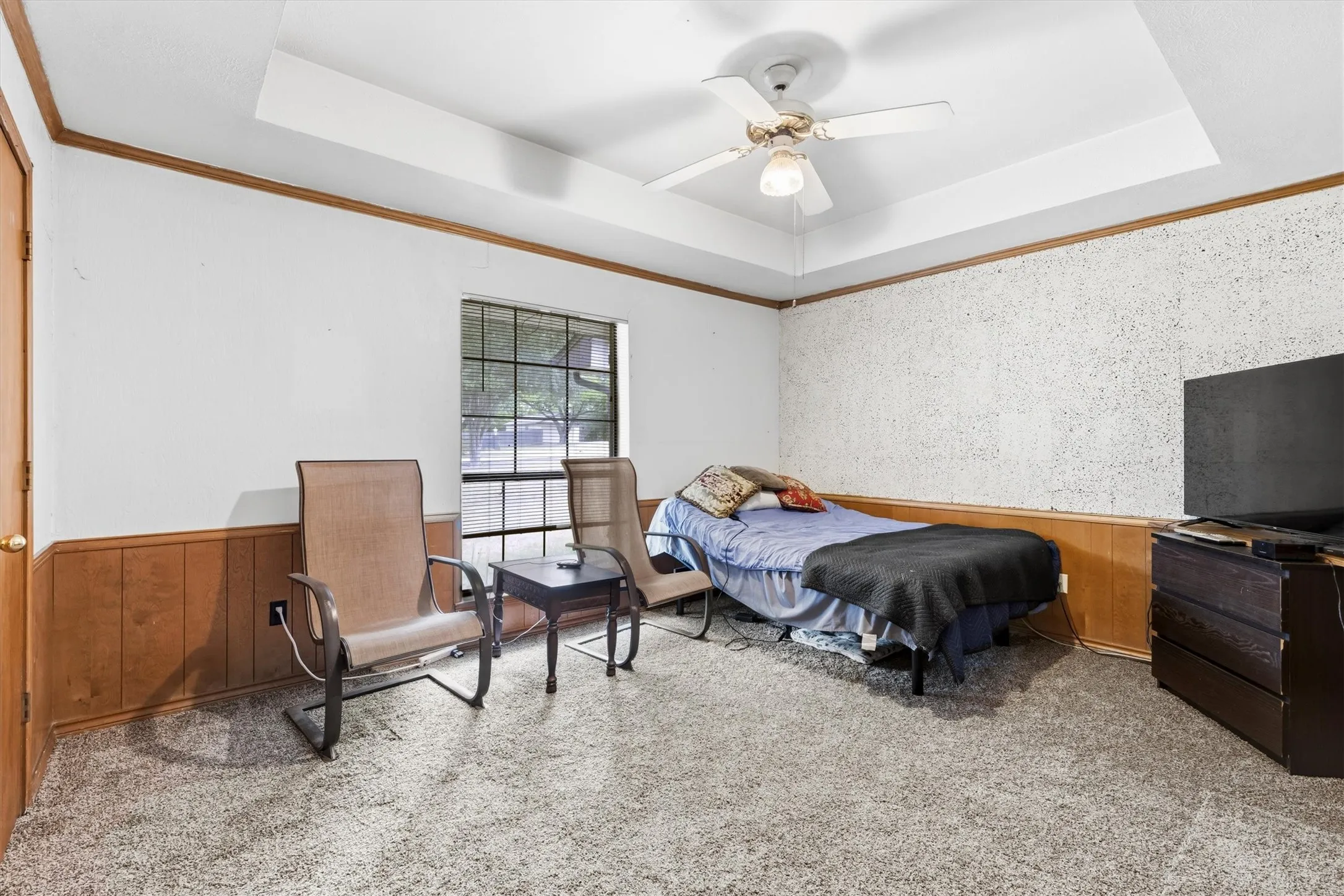 Single Family Residence For Sale in Rockwall County , 5 Crestview Circle, Rockwall, Texas 75087, 4 Bedroom, 3 Bathroom, 5 Garage spaces, 2,656 Sqft, built in 1987, mls#21369973, Real Estate Agent in Rockwall, Homes For Sale in Rockwall county, Homes For Sale in Rockwall, Realtor in Rockwall Texas, Real Estate Brokerage Independent Realty Texas, Luminita Cordes Realtor