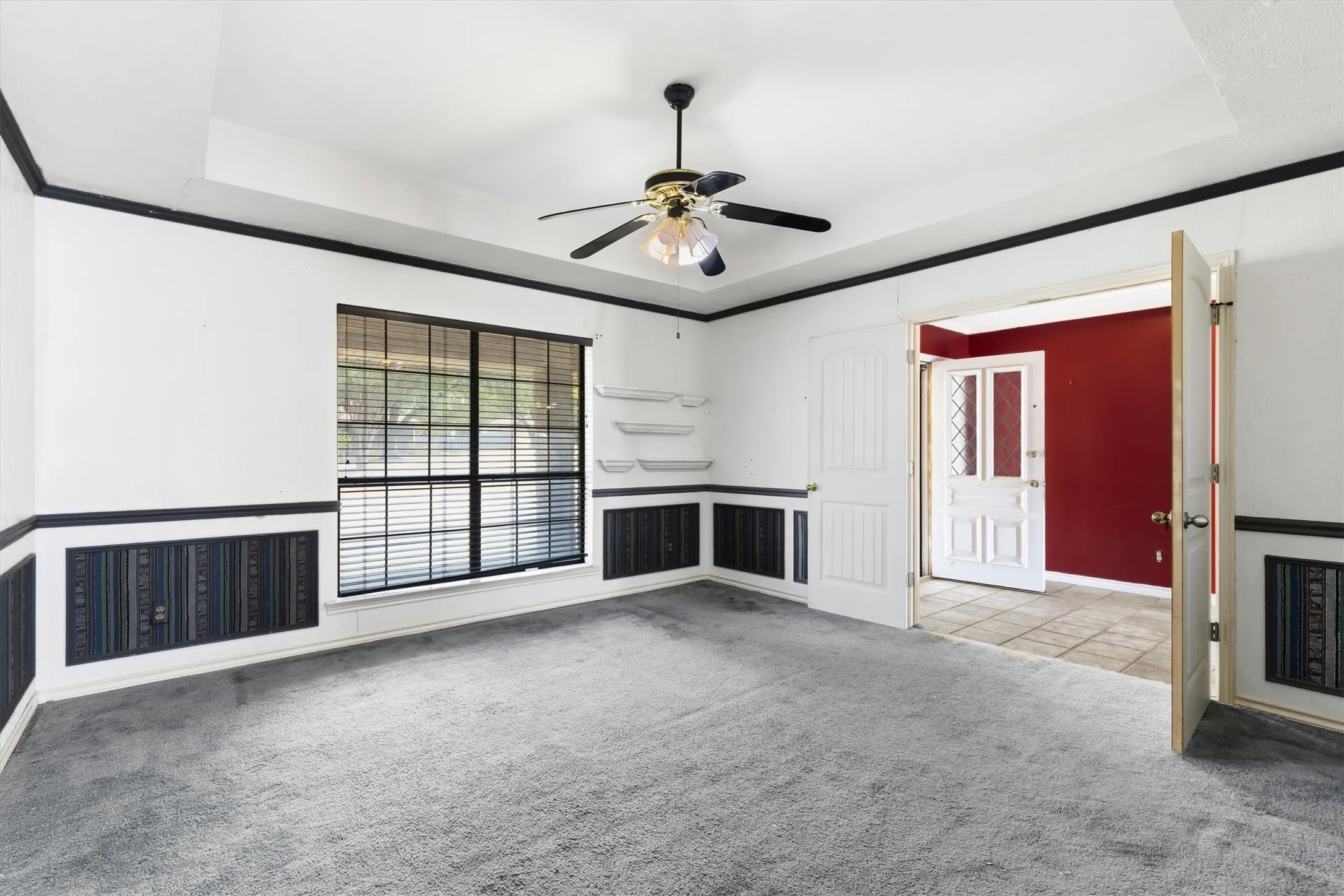 Single Family Residence For Sale in Rockwall County , 5 Crestview Circle, Rockwall, Texas 75087, 4 Bedroom, 3 Bathroom, 5 Garage spaces, 2,656 Sqft, built in 1987, mls#21369973, Real Estate Agent in Rockwall, Homes For Sale in Rockwall county, Homes For Sale in Rockwall, Realtor in Rockwall Texas, Real Estate Brokerage Independent Realty Texas, Luminita Cordes Realtor