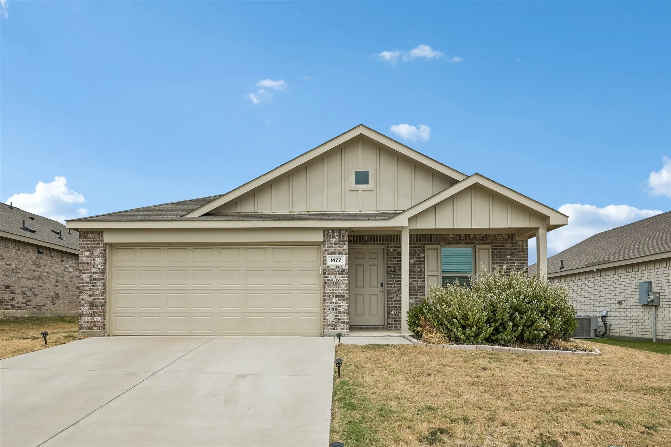 Single Family Residence For Sale in Tarrant County , 1477 Yachtclub Drive, Pelican Bay, Texas 76020, 3 Bedroom, 2 Bathroom, 2 Garage spaces, 1,302 Sqft, built in 2022, mls#21367633, Real Estate Agent in Pelican Bay, Homes For Sale in Tarrant county, Homes For Sale in Pelican Bay, Realtor in Pelican Bay Texas, Real Estate Brokerage Independent Realty Texas, Luminita Cordes Realtor