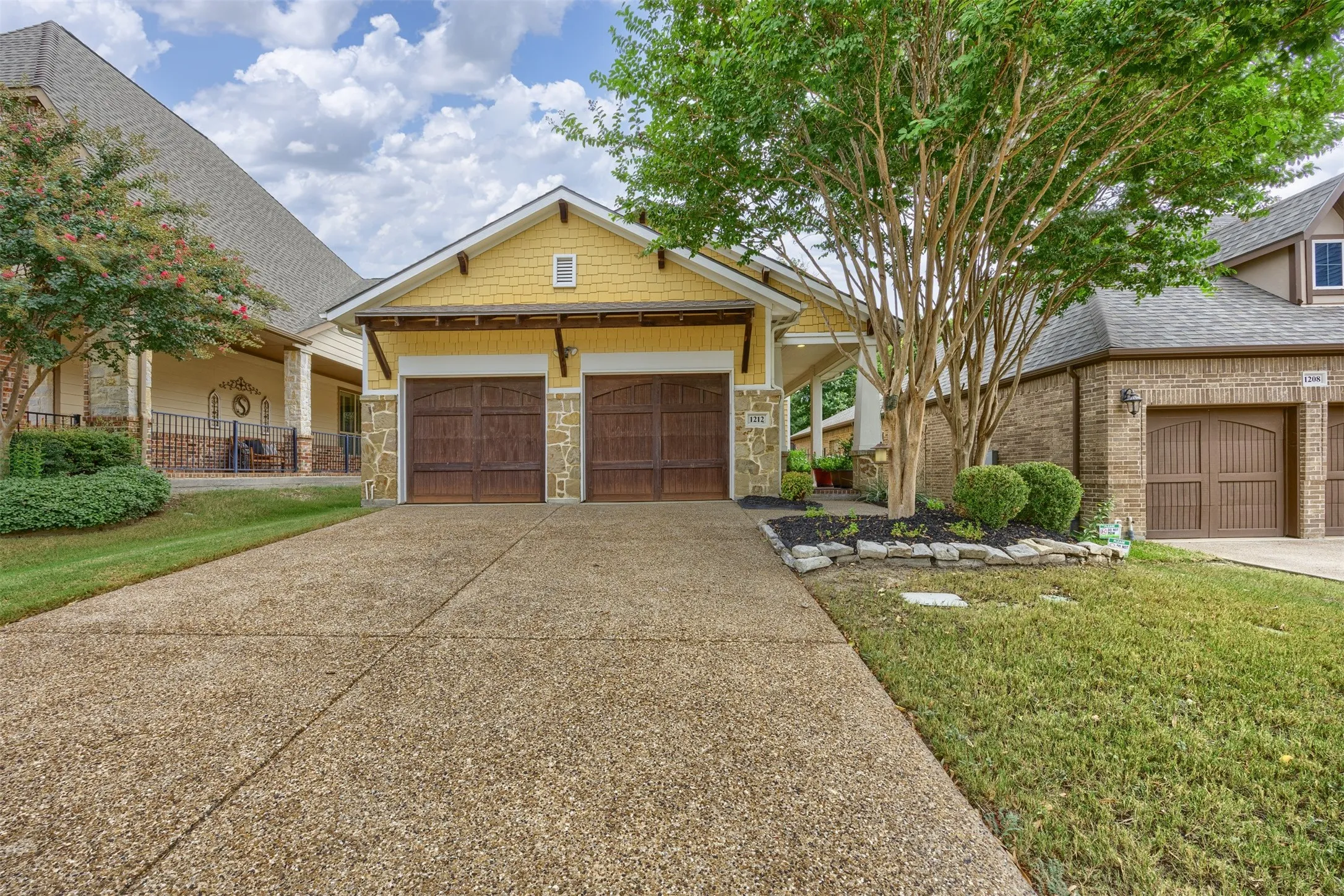 Single Family Residence For Sale in Collin County , 1212 Steepleview Lane, Mc Kinney, Texas 75069, 3 Bedroom, 2 Bathroom, 2 Garage spaces, 1,602 Sqft, built in 2013, mls#21368008, Real Estate Agent in Mc Kinney, Homes For Sale in Collin county, Homes For Sale in Mc Kinney, Realtor in Mc Kinney Texas, Real Estate Brokerage Independent Realty Texas, Luminita Cordes Realtor