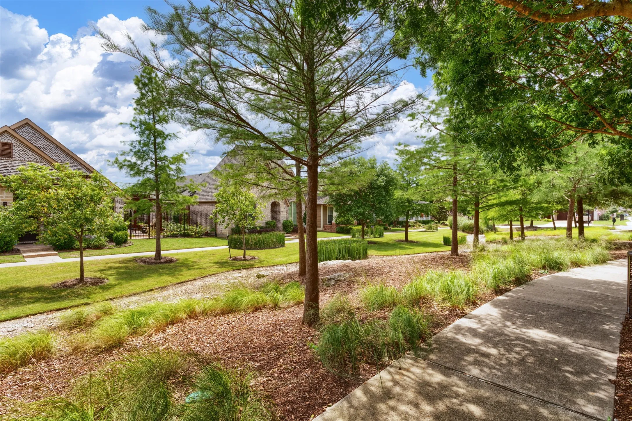 Single Family Residence For Sale in Collin County , 1212 Steepleview Lane, Mc Kinney, Texas 75069, 3 Bedroom, 2 Bathroom, 2 Garage spaces, 1,602 Sqft, built in 2013, mls#21368008, Real Estate Agent in Mc Kinney, Homes For Sale in Collin county, Homes For Sale in Mc Kinney, Realtor in Mc Kinney Texas, Real Estate Brokerage Independent Realty Texas, Luminita Cordes Realtor