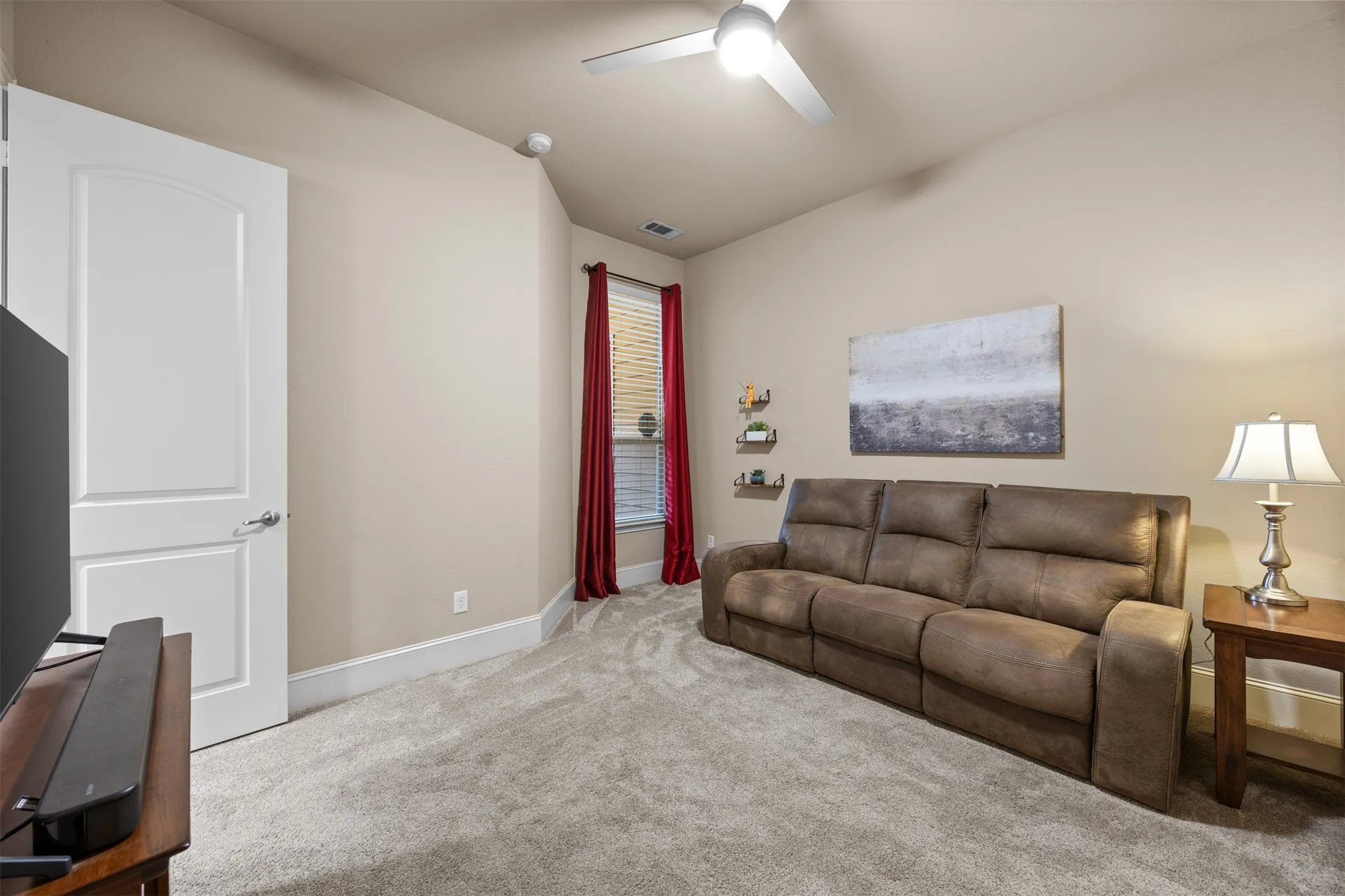 Single Family Residence For Sale in Collin County , 1212 Steepleview Lane, Mc Kinney, Texas 75069, 3 Bedroom, 2 Bathroom, 2 Garage spaces, 1,602 Sqft, built in 2013, mls#21368008, Real Estate Agent in Mc Kinney, Homes For Sale in Collin county, Homes For Sale in Mc Kinney, Realtor in Mc Kinney Texas, Real Estate Brokerage Independent Realty Texas, Luminita Cordes Realtor