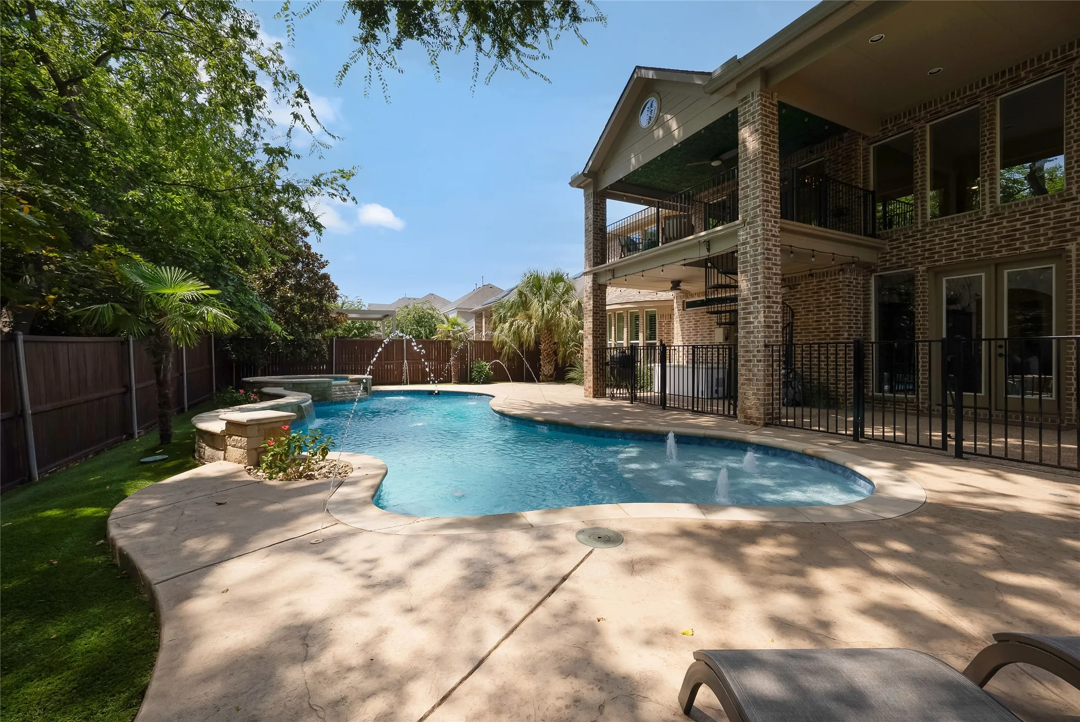Single Family Residence For Sale in Collin County , 8609 Tuscan Oaks Drive, Mc Kinney, Texas 75071, 4 Bedroom, 5 Bathroom, 3 Garage spaces, 4,120 Sqft, built in 2014, mls#21366049, Real Estate Agent in Mc Kinney, Homes For Sale in Collin county, Homes For Sale in Mc Kinney, Realtor in Mc Kinney Texas, Real Estate Brokerage Independent Realty Texas, Luminita Cordes Realtor