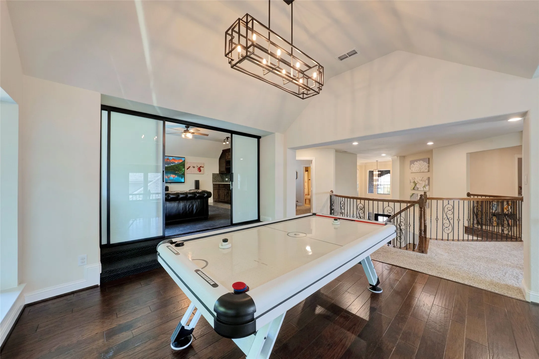 Single Family Residence For Sale in Collin County , 8609 Tuscan Oaks Drive, Mc Kinney, Texas 75071, 4 Bedroom, 5 Bathroom, 3 Garage spaces, 4,120 Sqft, built in 2014, mls#21366049, Real Estate Agent in Mc Kinney, Homes For Sale in Collin county, Homes For Sale in Mc Kinney, Realtor in Mc Kinney Texas, Real Estate Brokerage Independent Realty Texas, Luminita Cordes Realtor