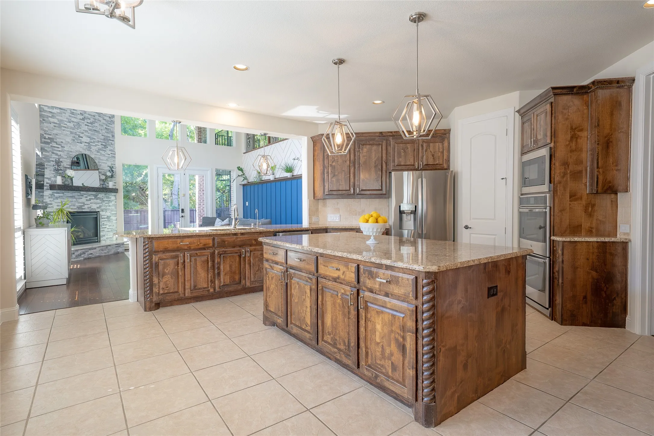 Single Family Residence For Sale in Collin County , 8609 Tuscan Oaks Drive, Mc Kinney, Texas 75071, 4 Bedroom, 5 Bathroom, 3 Garage spaces, 4,120 Sqft, built in 2014, mls#21366049, Real Estate Agent in Mc Kinney, Homes For Sale in Collin county, Homes For Sale in Mc Kinney, Realtor in Mc Kinney Texas, Real Estate Brokerage Independent Realty Texas, Luminita Cordes Realtor