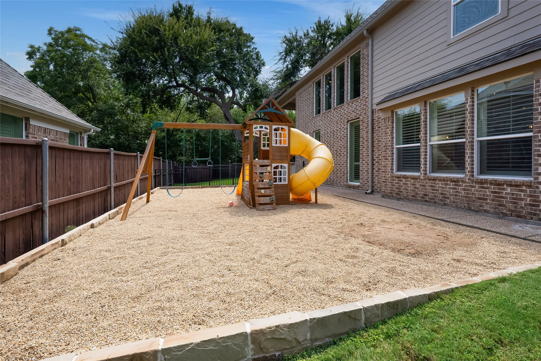 Single Family Residence For Sale in Collin County , 8609 Tuscan Oaks Drive, Mc Kinney, Texas 75071, 4 Bedroom, 5 Bathroom, 3 Garage spaces, 4,120 Sqft, built in 2014, mls#21366049, Real Estate Agent in Mc Kinney, Homes For Sale in Collin county, Homes For Sale in Mc Kinney, Realtor in Mc Kinney Texas, Real Estate Brokerage Independent Realty Texas, Luminita Cordes Realtor