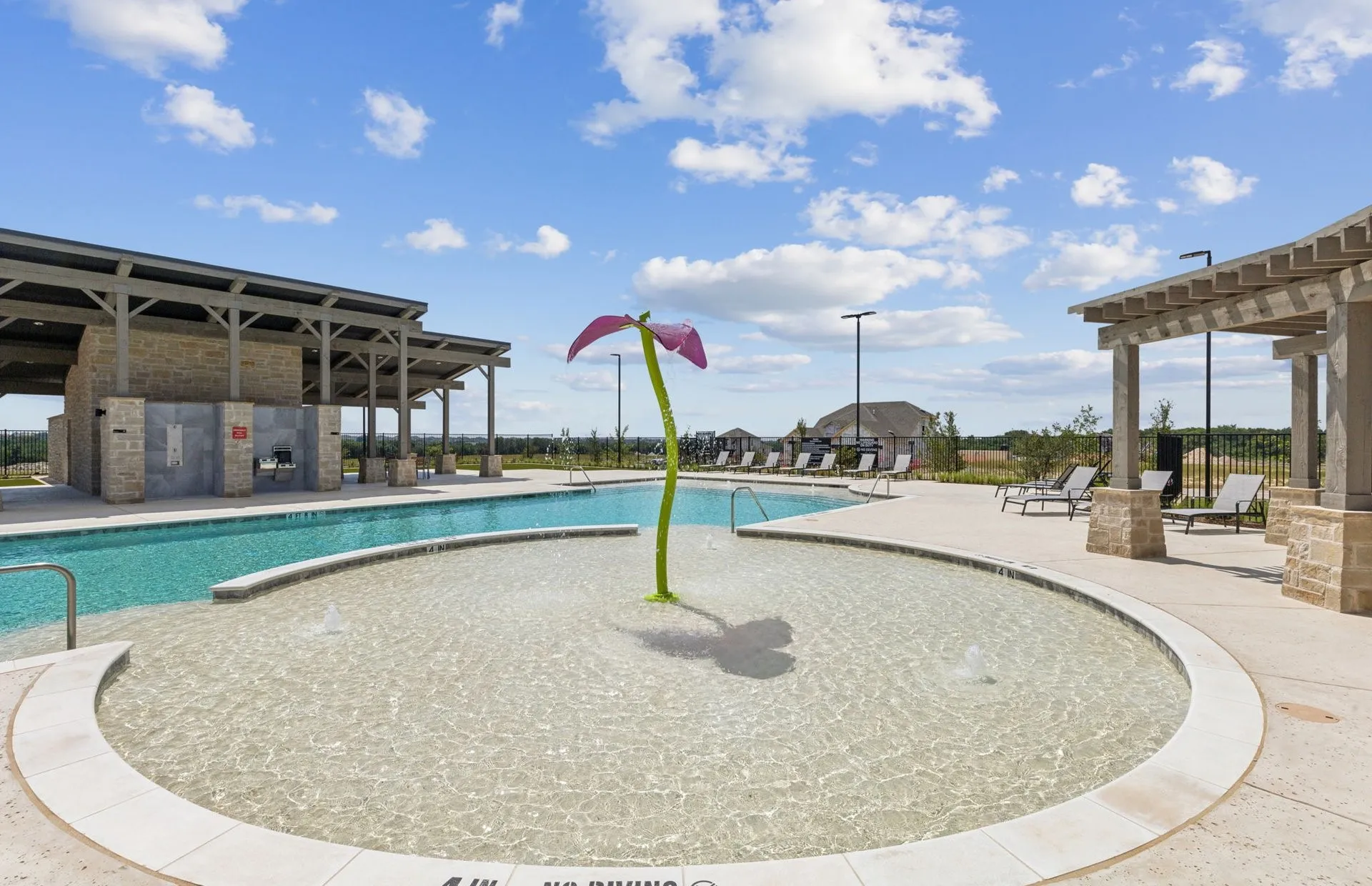 Splash pool