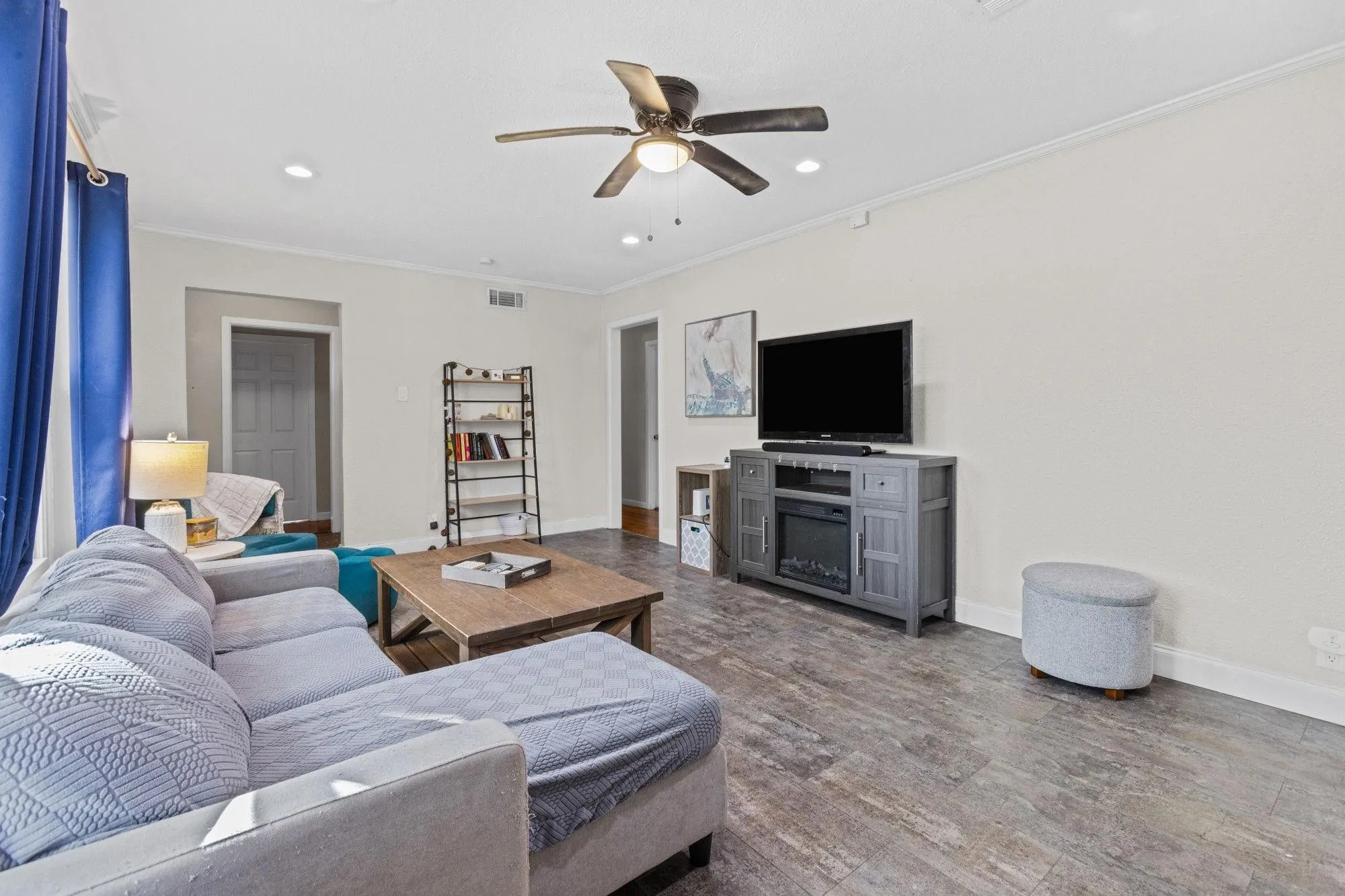Single Family Residence For Rent in Mc Lennan County , 942 Longfellow Street, Waco, Texas 76710, 3 Bedroom, 2 Bathroom, 1 Garage spaces, 1,458 Sqft, built in 1955, mls#21370424, Real Estate Agent in Waco, Homes For Rent in Mc Lennan county, Homes For Rent in Waco, Realtor in Waco Texas, Real Estate Brokerage Independent Realty Texas, Luminita Cordes Realtor