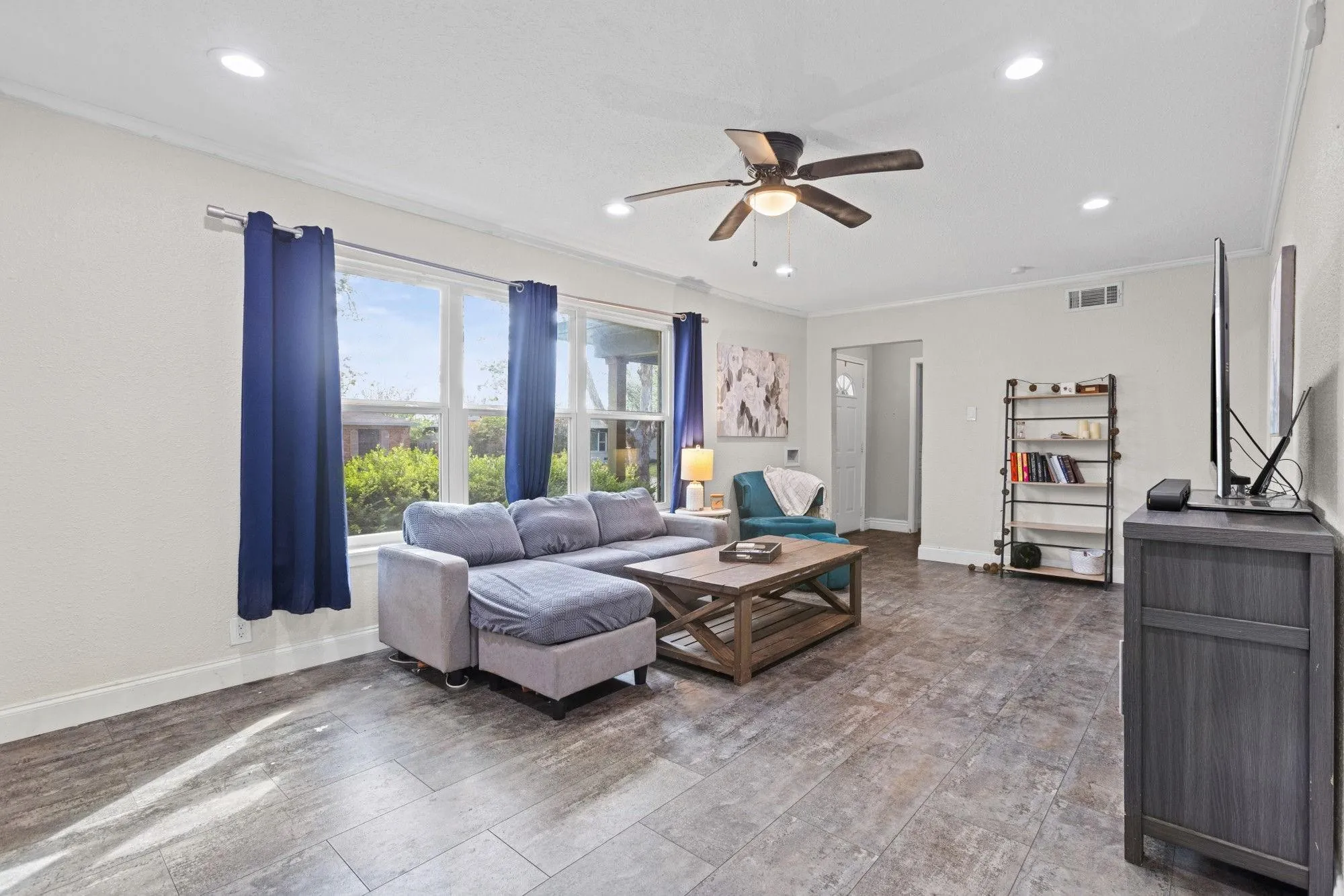 Single Family Residence For Rent in Mc Lennan County , 942 Longfellow Street, Waco, Texas 76710, 3 Bedroom, 2 Bathroom, 1 Garage spaces, 1,458 Sqft, built in 1955, mls#21370424, Real Estate Agent in Waco, Homes For Rent in Mc Lennan county, Homes For Rent in Waco, Realtor in Waco Texas, Real Estate Brokerage Independent Realty Texas, Luminita Cordes Realtor