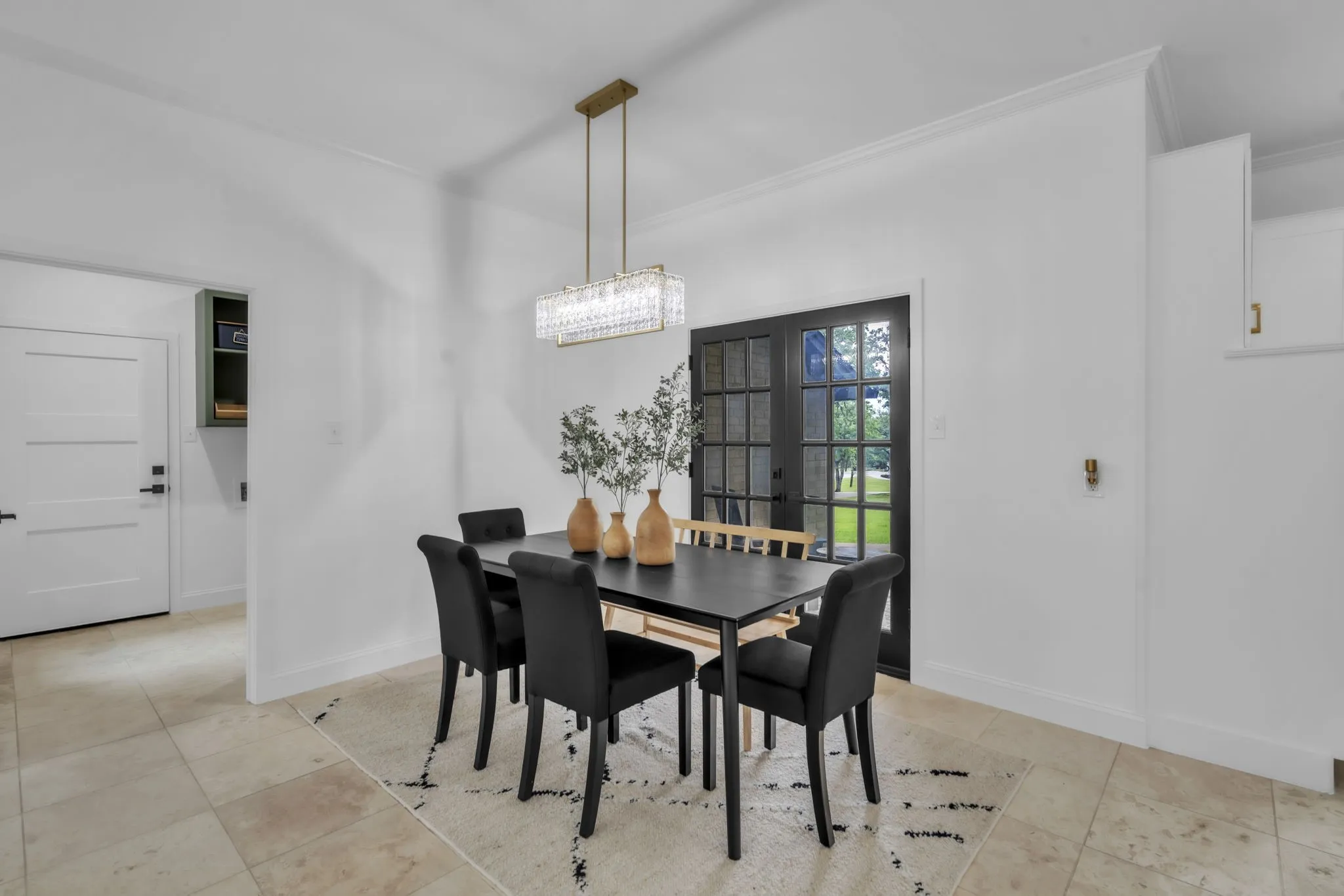 Single Family Residence For Sale in Denton County , 900 E Pioneer Circle, Argyle, Texas 76226, 4 Bedroom, 3 Bathroom, 2 Garage spaces, 2,692 Sqft, built in 1986, mls#21370388, Real Estate Agent in Argyle, Homes For Sale in Denton county, Homes For Sale in Argyle, Realtor in Argyle Texas, Real Estate Brokerage Independent Realty Texas, Luminita Cordes Realtor
