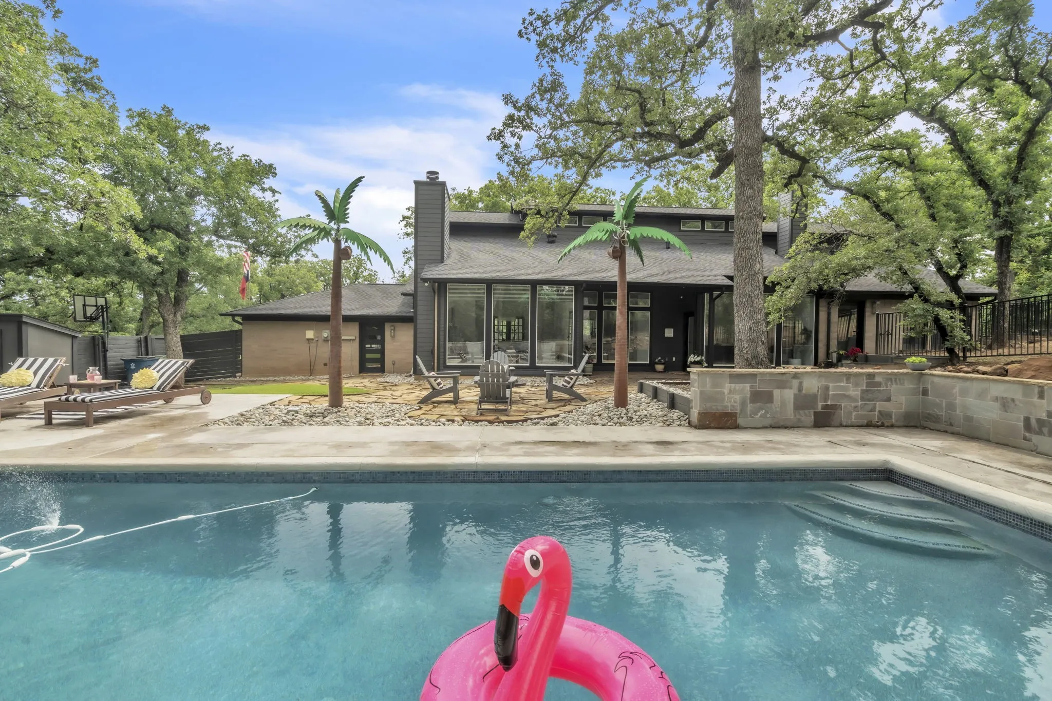 Single Family Residence For Sale in Denton County , 900 E Pioneer Circle, Argyle, Texas 76226, 4 Bedroom, 3 Bathroom, 2 Garage spaces, 2,692 Sqft, built in 1986, mls#21370388, Real Estate Agent in Argyle, Homes For Sale in Denton county, Homes For Sale in Argyle, Realtor in Argyle Texas, Real Estate Brokerage Independent Realty Texas, Luminita Cordes Realtor