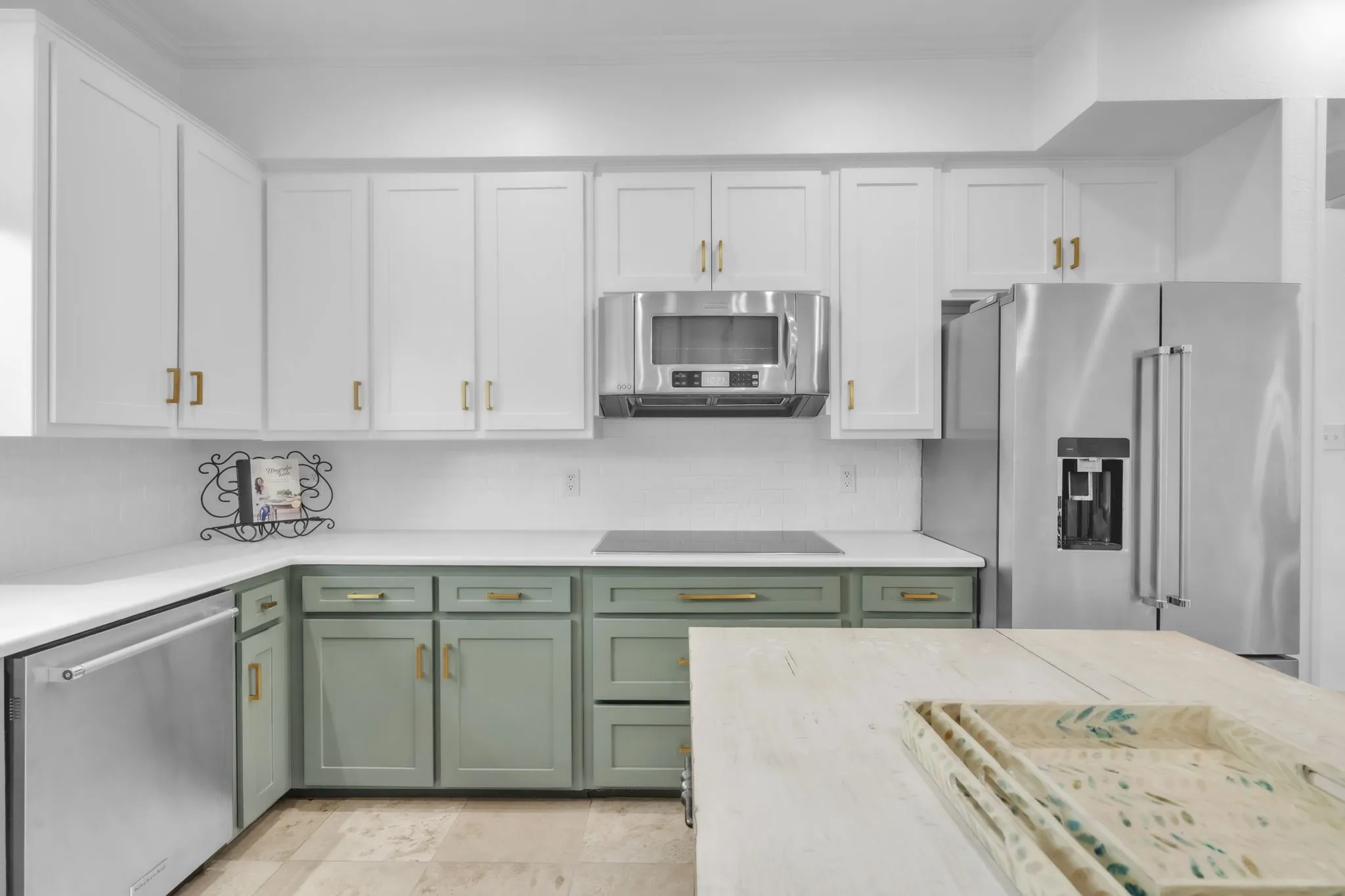 Single Family Residence For Sale in Denton County , 900 E Pioneer Circle, Argyle, Texas 76226, 4 Bedroom, 3 Bathroom, 2 Garage spaces, 2,692 Sqft, built in 1986, mls#21370388, Real Estate Agent in Argyle, Homes For Sale in Denton county, Homes For Sale in Argyle, Realtor in Argyle Texas, Real Estate Brokerage Independent Realty Texas, Luminita Cordes Realtor