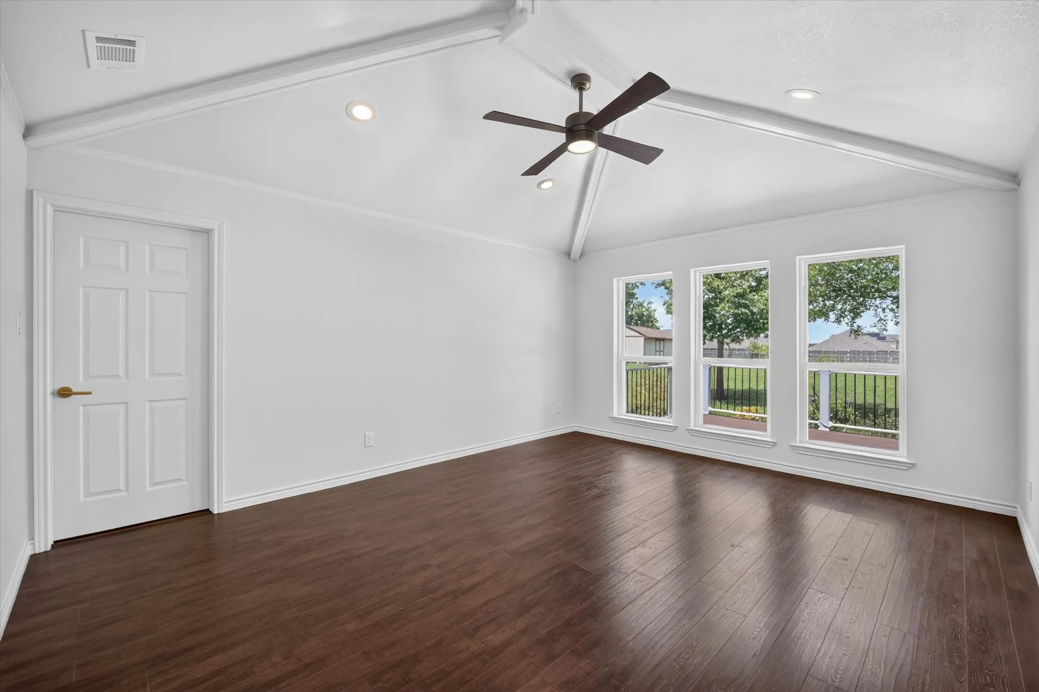 Single Family Residence For Rent in Dallas County , 3505 Larkin Lane, Rowlett, Texas 75089, 3 Bedroom, 2 Bathroom, 2 Garage spaces, 2,204 Sqft, built in 1984, mls#21347887, Real Estate Agent in Rowlett, Homes For Rent in Dallas county, Homes For Rent in Rowlett, Realtor in Rowlett Texas, Real Estate Brokerage Independent Realty Texas, Luminita Cordes Realtor