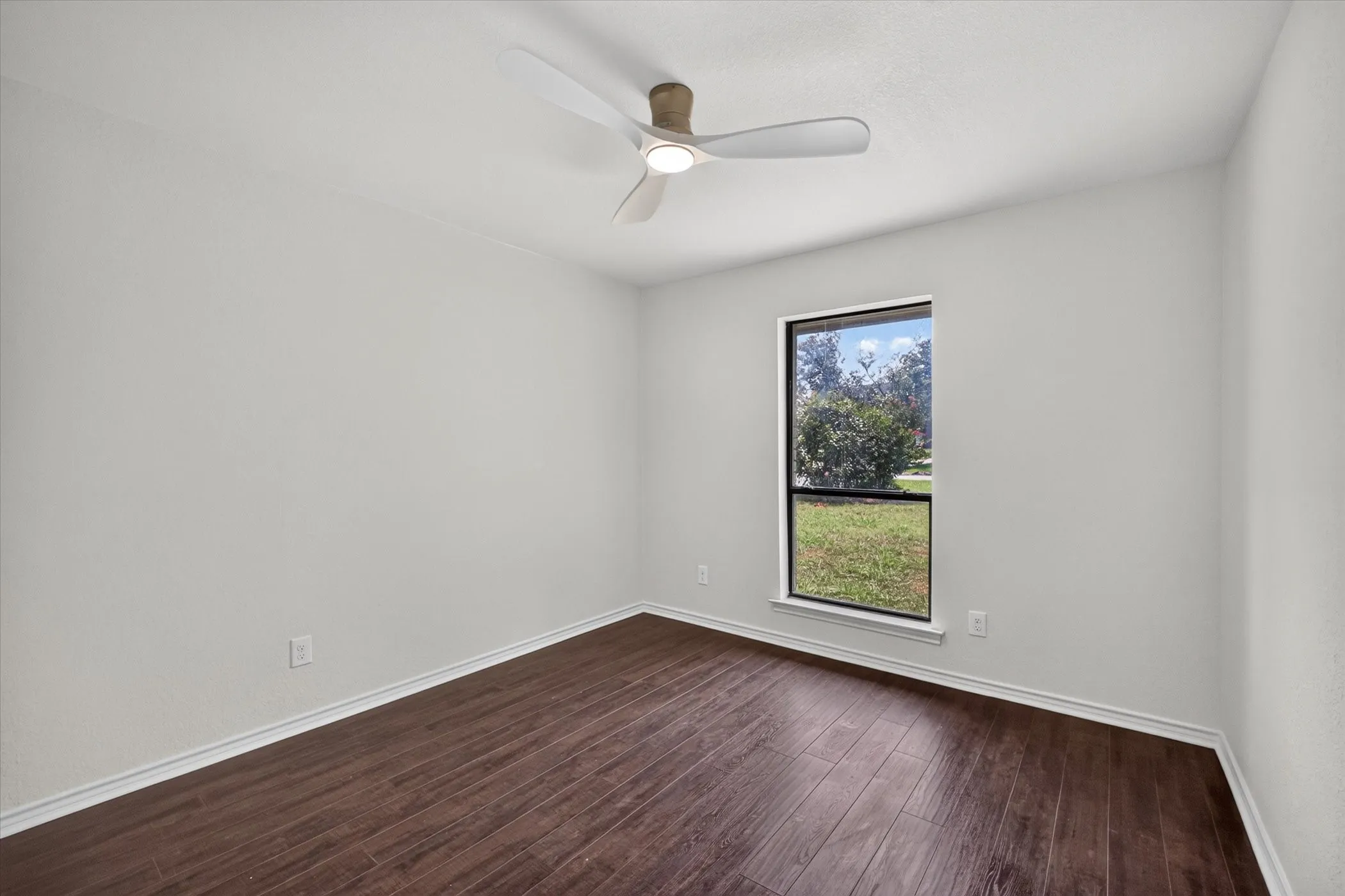 Single Family Residence For Rent in Dallas County , 3505 Larkin Lane, Rowlett, Texas 75089, 3 Bedroom, 2 Bathroom, 2 Garage spaces, 2,204 Sqft, built in 1984, mls#21347887, Real Estate Agent in Rowlett, Homes For Rent in Dallas county, Homes For Rent in Rowlett, Realtor in Rowlett Texas, Real Estate Brokerage Independent Realty Texas, Luminita Cordes Realtor