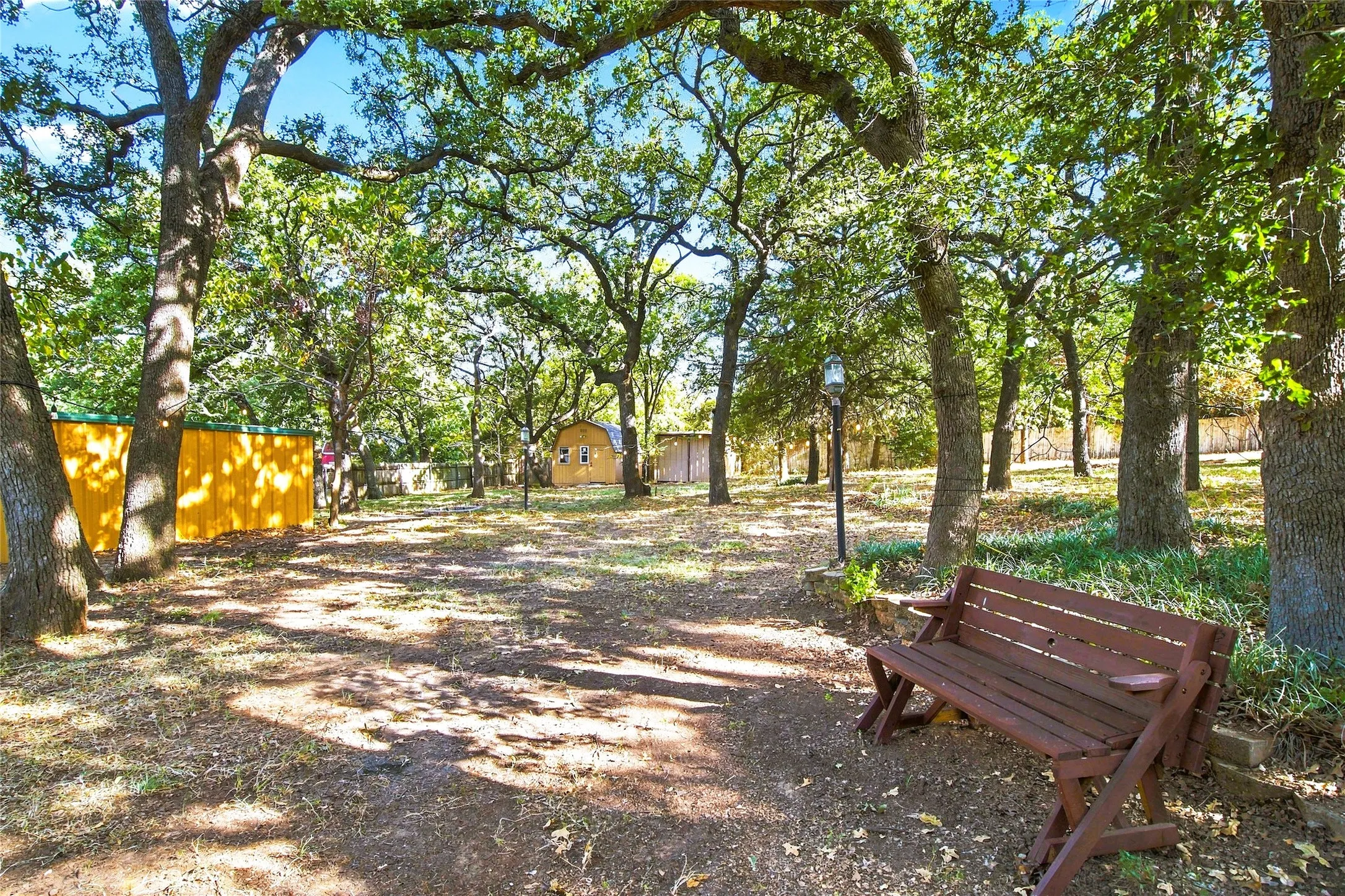 Single Family Residence For Sale in Johnson County , 244 Moore Road, Burleson, Texas 76028, 3 Bedroom, 2 Bathroom, Garage spaces, 2,334 Sqft, built in 1987, mls#21369974, Real Estate Agent in Burleson, Homes For Sale in Johnson county, Homes For Sale in Burleson, Realtor in Burleson Texas, Real Estate Brokerage Independent Realty Texas, Luminita Cordes Realtor