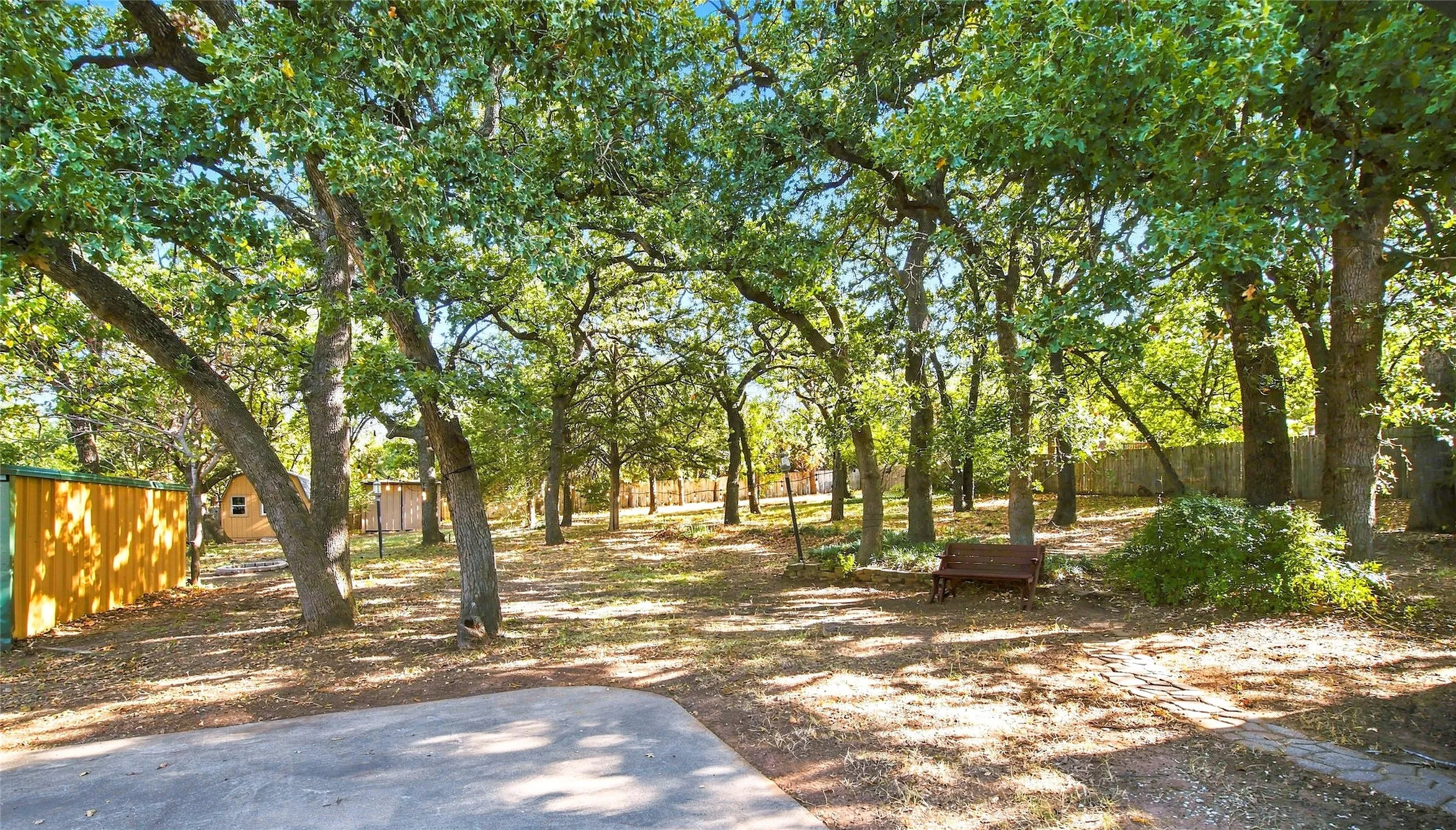 Single Family Residence For Sale in Johnson County , 244 Moore Road, Burleson, Texas 76028, 3 Bedroom, 2 Bathroom, Garage spaces, 2,334 Sqft, built in 1987, mls#21369974, Real Estate Agent in Burleson, Homes For Sale in Johnson county, Homes For Sale in Burleson, Realtor in Burleson Texas, Real Estate Brokerage Independent Realty Texas, Luminita Cordes Realtor