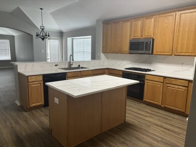 Single Family Residence For Rent in Denton County , 1045 Ducks Landing, Frisco, Texas 75033, 4 Bedroom, 2 Bathroom, 2 Garage spaces, 2,236 Sqft, built in 2002, mls#21370421, Real Estate Agent in Frisco, Homes For Rent in Denton county, Homes For Rent in Frisco, Realtor in Frisco Texas, Real Estate Brokerage Independent Realty Texas, Luminita Cordes Realtor