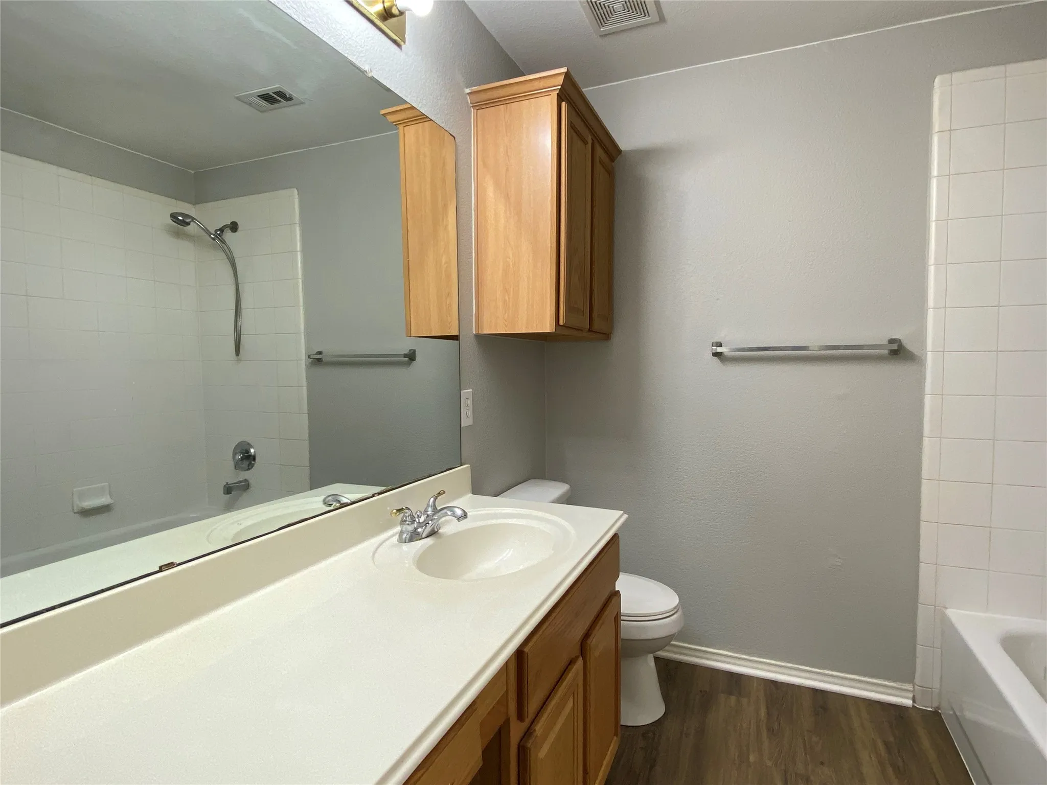 Single Family Residence For Rent in Denton County , 1045 Ducks Landing, Frisco, Texas 75033, 4 Bedroom, 2 Bathroom, 2 Garage spaces, 2,236 Sqft, built in 2002, mls#21370421, Real Estate Agent in Frisco, Homes For Rent in Denton county, Homes For Rent in Frisco, Realtor in Frisco Texas, Real Estate Brokerage Independent Realty Texas, Luminita Cordes Realtor