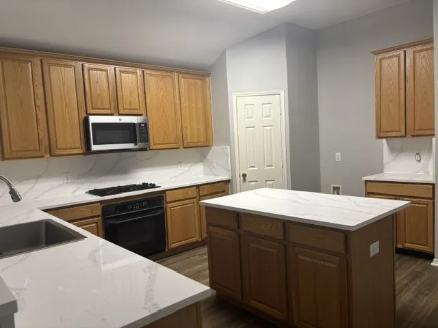 Single Family Residence For Rent in Denton County , 1045 Ducks Landing, Frisco, Texas 75033, 4 Bedroom, 2 Bathroom, 2 Garage spaces, 2,236 Sqft, built in 2002, mls#21370421, Real Estate Agent in Frisco, Homes For Rent in Denton county, Homes For Rent in Frisco, Realtor in Frisco Texas, Real Estate Brokerage Independent Realty Texas, Luminita Cordes Realtor