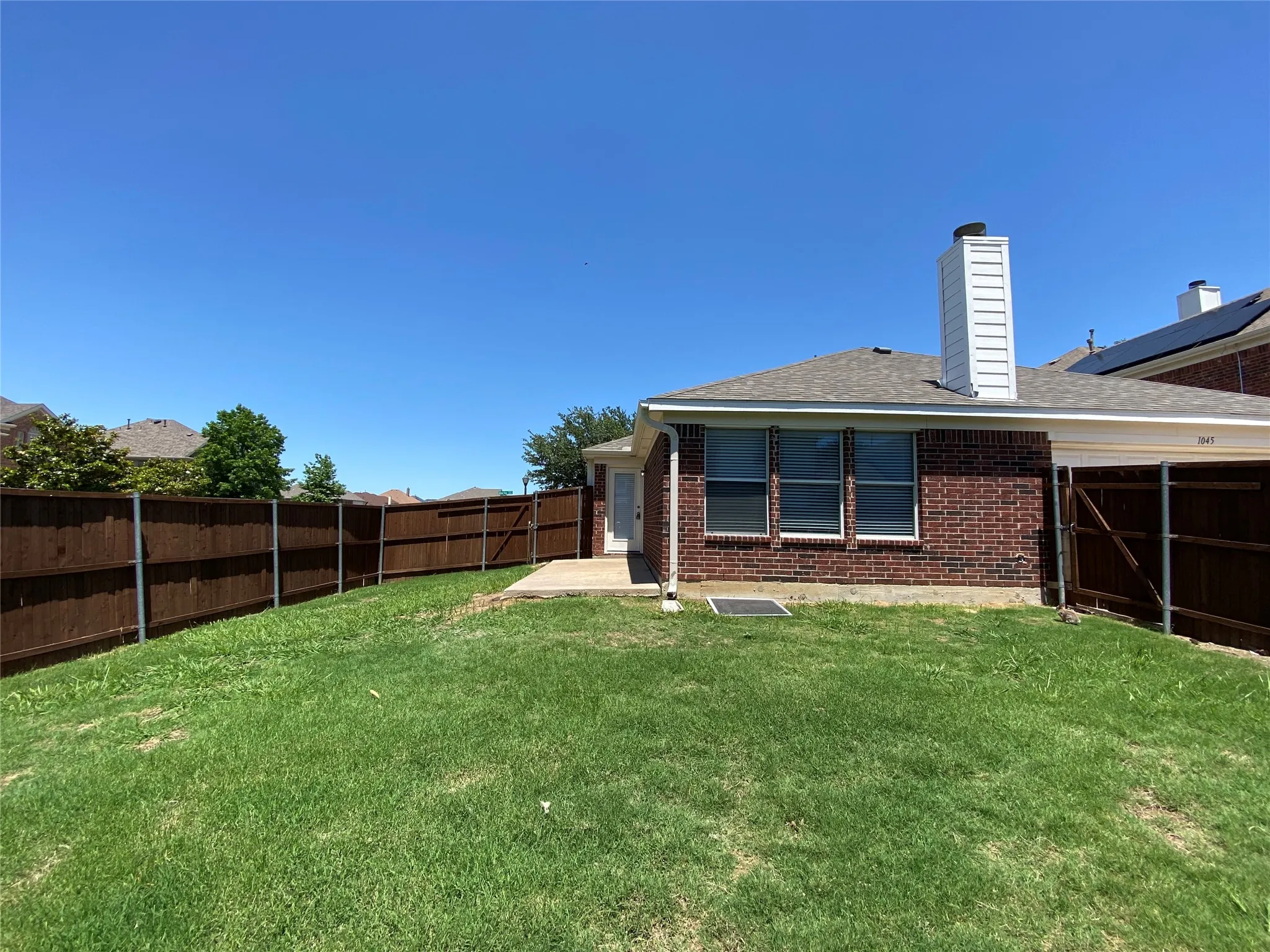 Single Family Residence For Rent in Denton County , 1045 Ducks Landing, Frisco, Texas 75033, 4 Bedroom, 2 Bathroom, 2 Garage spaces, 2,236 Sqft, built in 2002, mls#21370421, Real Estate Agent in Frisco, Homes For Rent in Denton county, Homes For Rent in Frisco, Realtor in Frisco Texas, Real Estate Brokerage Independent Realty Texas, Luminita Cordes Realtor