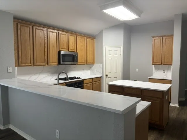 Single Family Residence For Rent in Denton County , 1045 Ducks Landing, Frisco, Texas 75033, 4 Bedroom, 2 Bathroom, 2 Garage spaces, 2,236 Sqft, built in 2002, mls#21370421, Real Estate Agent in Frisco, Homes For Rent in Denton county, Homes For Rent in Frisco, Realtor in Frisco Texas, Real Estate Brokerage Independent Realty Texas, Luminita Cordes Realtor