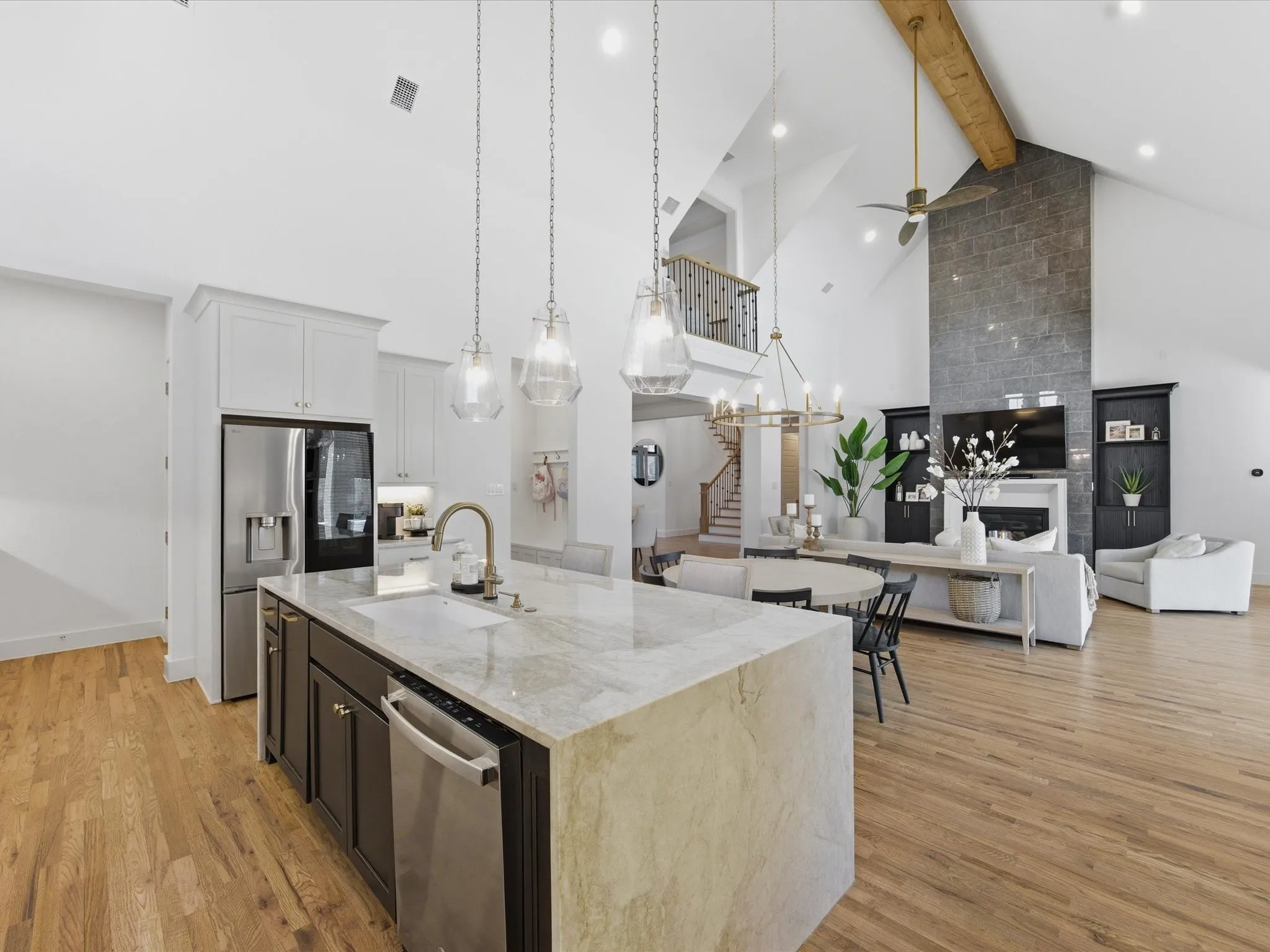 Single Family Residence For Sale in Parker County , 2216 Winding Creek Circle, Fort Worth, Texas 76008, 5 Bedroom, 6 Bathroom, 4 Garage spaces, 4,340 Sqft, built in 2023, mls#21369701, Real Estate Agent in Fort Worth, Homes For Sale in Parker county, Homes For Sale in Fort Worth, Realtor in Fort Worth Texas, Real Estate Brokerage Independent Realty Texas, Luminita Cordes Realtor