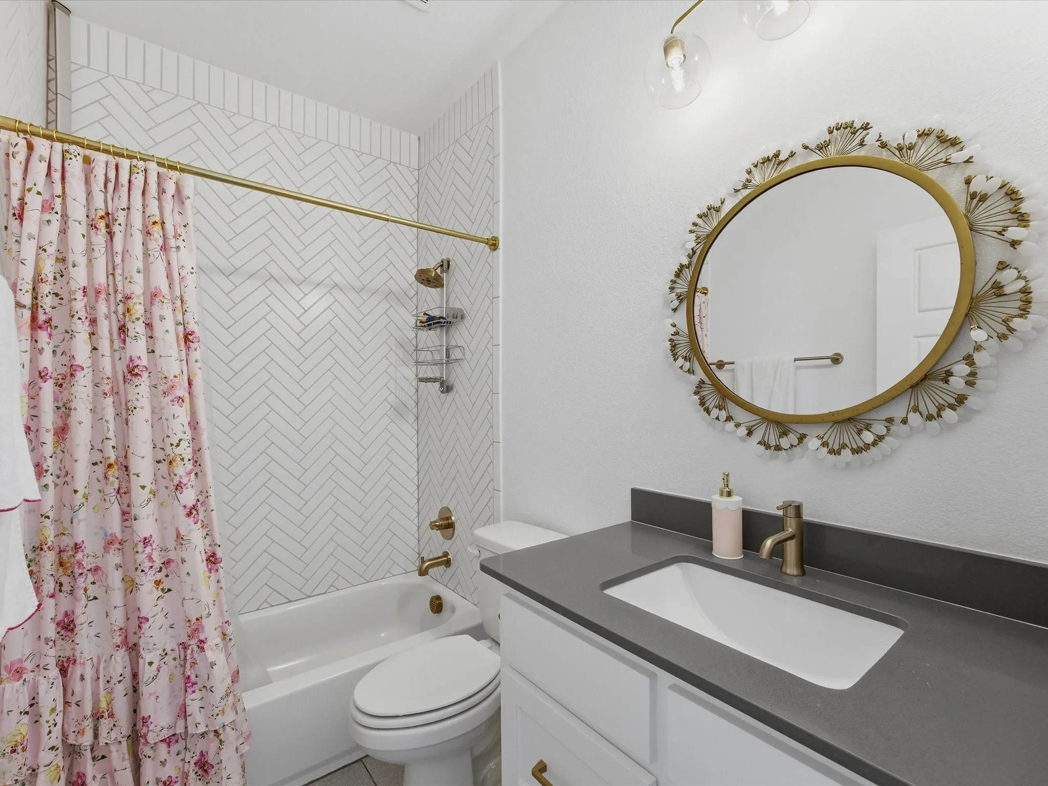 Single Family Residence For Sale in Parker County , 2216 Winding Creek Circle, Fort Worth, Texas 76008, 5 Bedroom, 6 Bathroom, 4 Garage spaces, 4,340 Sqft, built in 2023, mls#21369701, Real Estate Agent in Fort Worth, Homes For Sale in Parker county, Homes For Sale in Fort Worth, Realtor in Fort Worth Texas, Real Estate Brokerage Independent Realty Texas, Luminita Cordes Realtor
