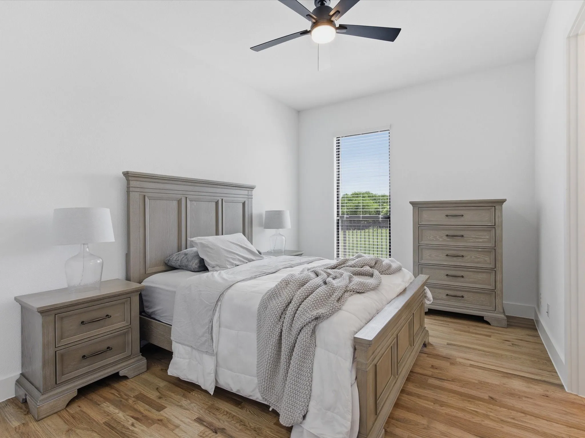 Single Family Residence For Sale in Parker County , 2216 Winding Creek Circle, Fort Worth, Texas 76008, 5 Bedroom, 6 Bathroom, 4 Garage spaces, 4,340 Sqft, built in 2023, mls#21369701, Real Estate Agent in Fort Worth, Homes For Sale in Parker county, Homes For Sale in Fort Worth, Realtor in Fort Worth Texas, Real Estate Brokerage Independent Realty Texas, Luminita Cordes Realtor