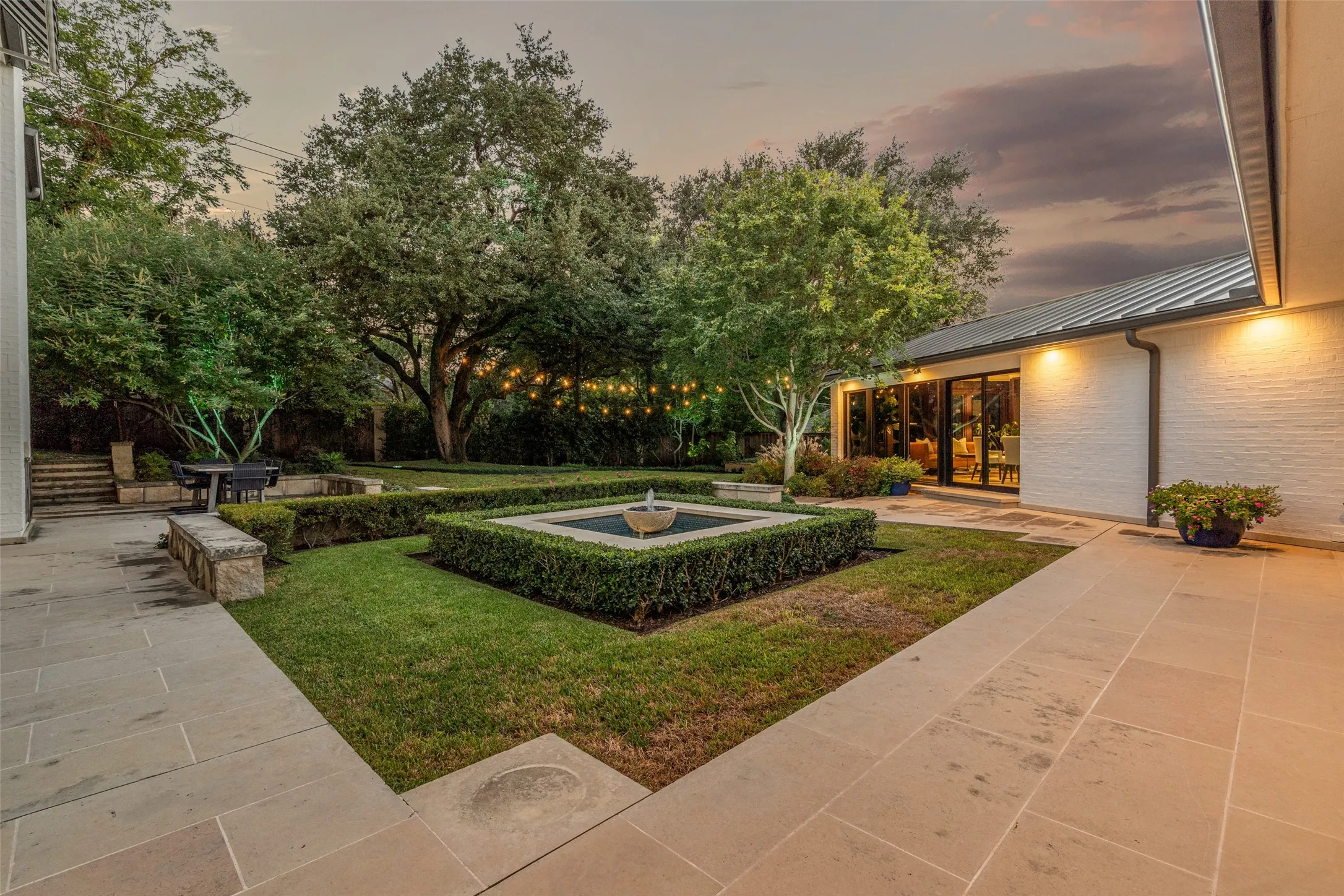 Single Family Residence For Sale in Tarrant County , 5849 Merrymount Road, Westover Hills, Texas 76107, 5 Bedroom, 5 Bathroom, Garage spaces, 5,929 Sqft, built in 1950, mls#21370023, Real Estate Agent in Westover Hills, Homes For Sale in Tarrant county, Homes For Sale in Westover Hills, Realtor in Westover Hills Texas, Real Estate Brokerage Independent Realty Texas, Luminita Cordes Realtor