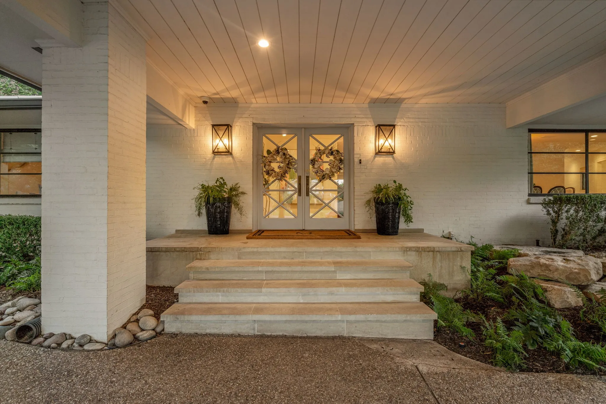 Single Family Residence For Sale in Tarrant County , 5849 Merrymount Road, Westover Hills, Texas 76107, 5 Bedroom, 5 Bathroom, Garage spaces, 5,929 Sqft, built in 1950, mls#21370023, Real Estate Agent in Westover Hills, Homes For Sale in Tarrant county, Homes For Sale in Westover Hills, Realtor in Westover Hills Texas, Real Estate Brokerage Independent Realty Texas, Luminita Cordes Realtor
