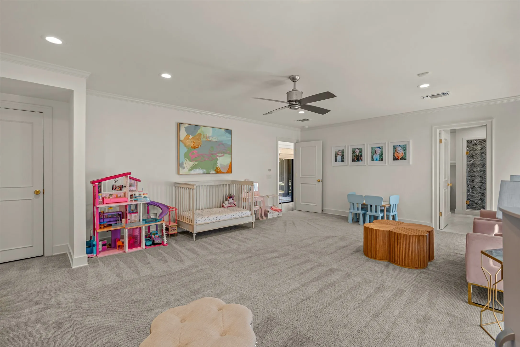 Single Family Residence For Sale in Tarrant County , 5849 Merrymount Road, Westover Hills, Texas 76107, 5 Bedroom, 5 Bathroom, Garage spaces, 5,929 Sqft, built in 1950, mls#21370023, Real Estate Agent in Westover Hills, Homes For Sale in Tarrant county, Homes For Sale in Westover Hills, Realtor in Westover Hills Texas, Real Estate Brokerage Independent Realty Texas, Luminita Cordes Realtor