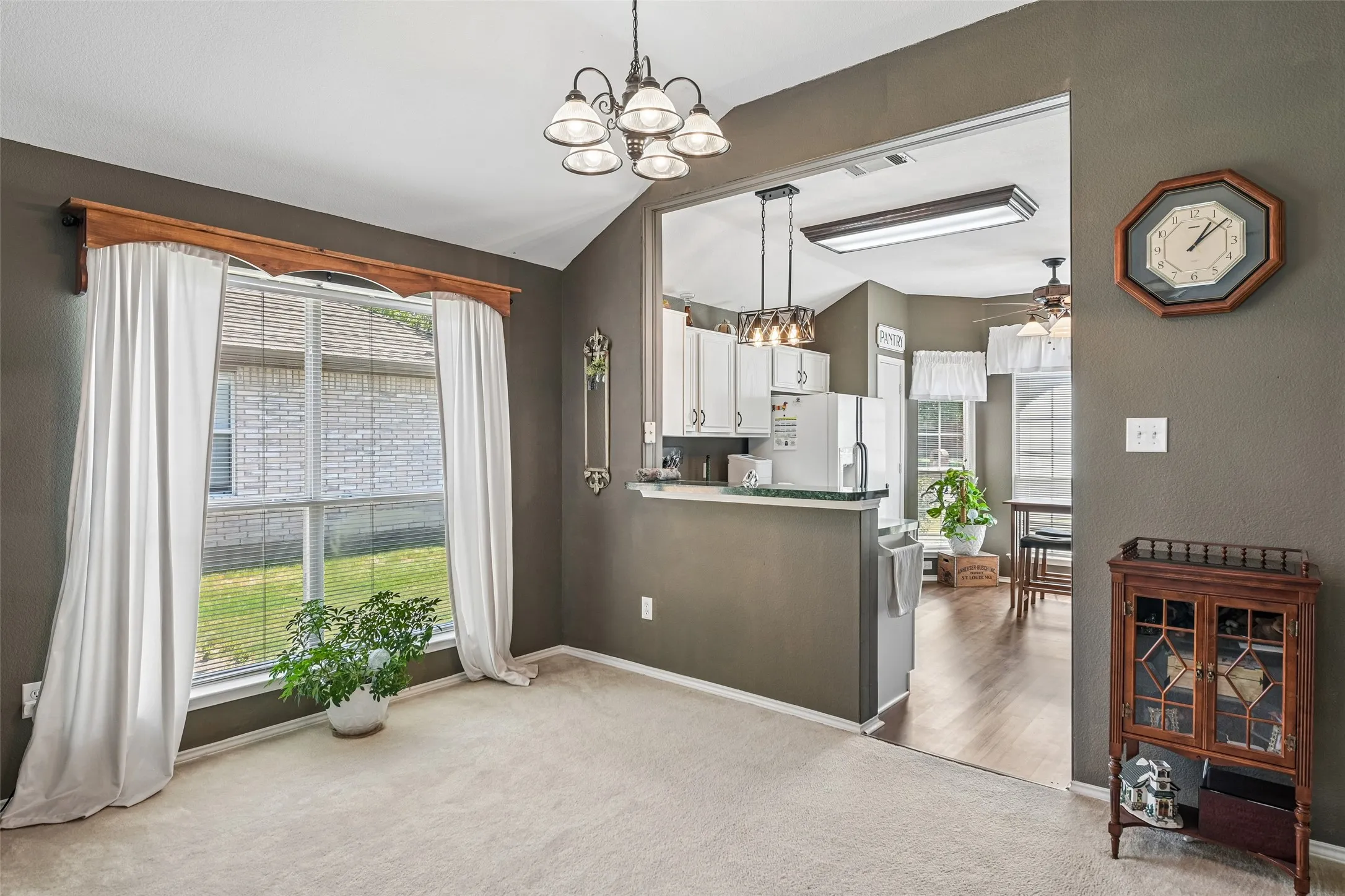 Single Family Residence For Sale in Dallas County , 3209 Welch Lane, Sachse, Texas 75048, 3 Bedroom, 2 Bathroom, 2 Garage spaces, 1,526 Sqft, built in 1998, mls#21363875, Real Estate Agent in Sachse, Homes For Sale in Dallas county, Homes For Sale in Sachse, Realtor in Sachse Texas, Real Estate Brokerage Independent Realty Texas, Luminita Cordes Realtor