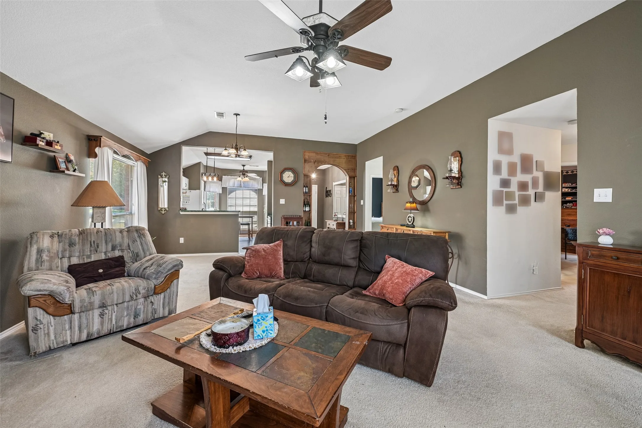 Single Family Residence For Sale in Dallas County , 3209 Welch Lane, Sachse, Texas 75048, 3 Bedroom, 2 Bathroom, 2 Garage spaces, 1,526 Sqft, built in 1998, mls#21363875, Real Estate Agent in Sachse, Homes For Sale in Dallas county, Homes For Sale in Sachse, Realtor in Sachse Texas, Real Estate Brokerage Independent Realty Texas, Luminita Cordes Realtor