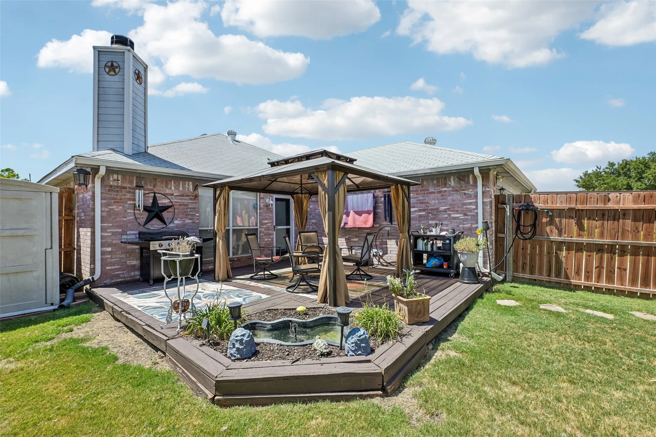 Single Family Residence For Sale in Dallas County , 3209 Welch Lane, Sachse, Texas 75048, 3 Bedroom, 2 Bathroom, 2 Garage spaces, 1,526 Sqft, built in 1998, mls#21363875, Real Estate Agent in Sachse, Homes For Sale in Dallas county, Homes For Sale in Sachse, Realtor in Sachse Texas, Real Estate Brokerage Independent Realty Texas, Luminita Cordes Realtor