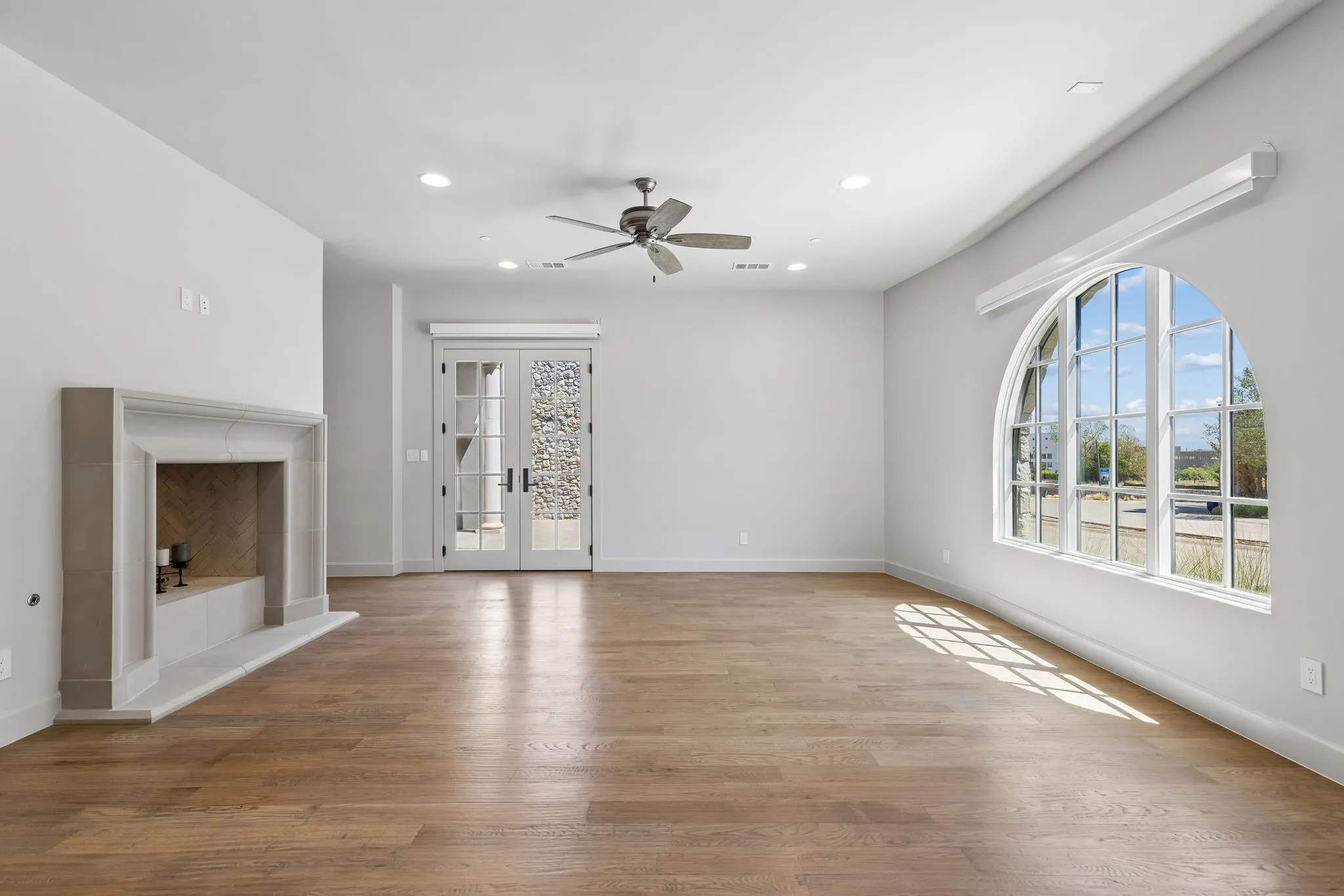 Townhouse For Rent in Tarrant County , 74 Cortes Drive, Westlake, Texas 76262, 4 Bedroom, 5 Bathroom, 2 Garage spaces, 3,550 Sqft, built in 2023, mls#21370244, Real Estate Agent in Westlake, Homes For Rent in Tarrant county, Homes For Rent in Westlake, Realtor in Westlake Texas, Real Estate Brokerage Independent Realty Texas, Luminita Cordes Realtor