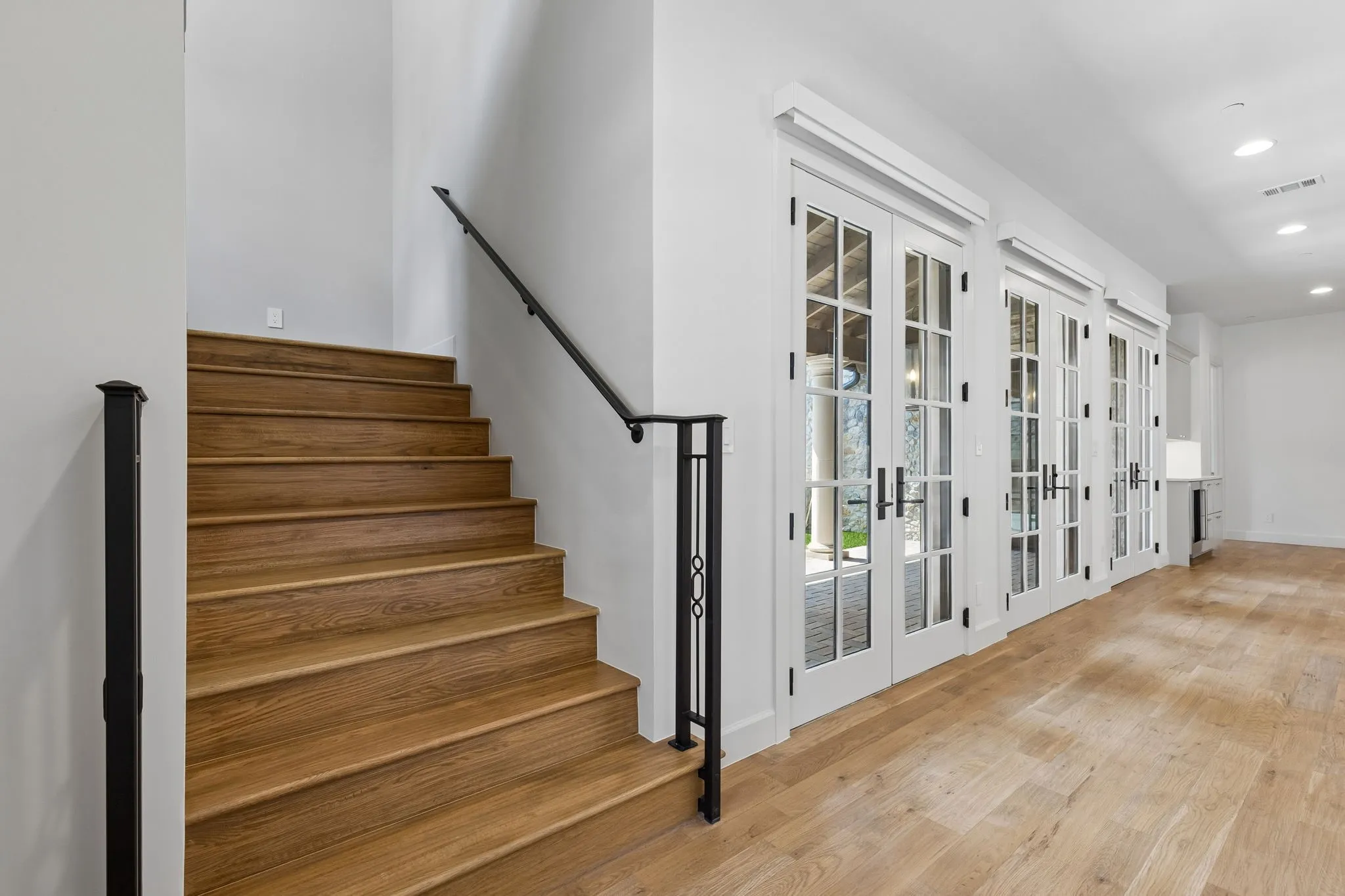 Townhouse For Rent in Tarrant County , 76 Cortes Drive, Westlake, Texas 76262, 3 Bedroom, 4 Bathroom, 2 Garage spaces, 3,107 Sqft, built in 2023, mls#21370258, Real Estate Agent in Westlake, Homes For Rent in Tarrant county, Homes For Rent in Westlake, Realtor in Westlake Texas, Real Estate Brokerage Independent Realty Texas, Luminita Cordes Realtor