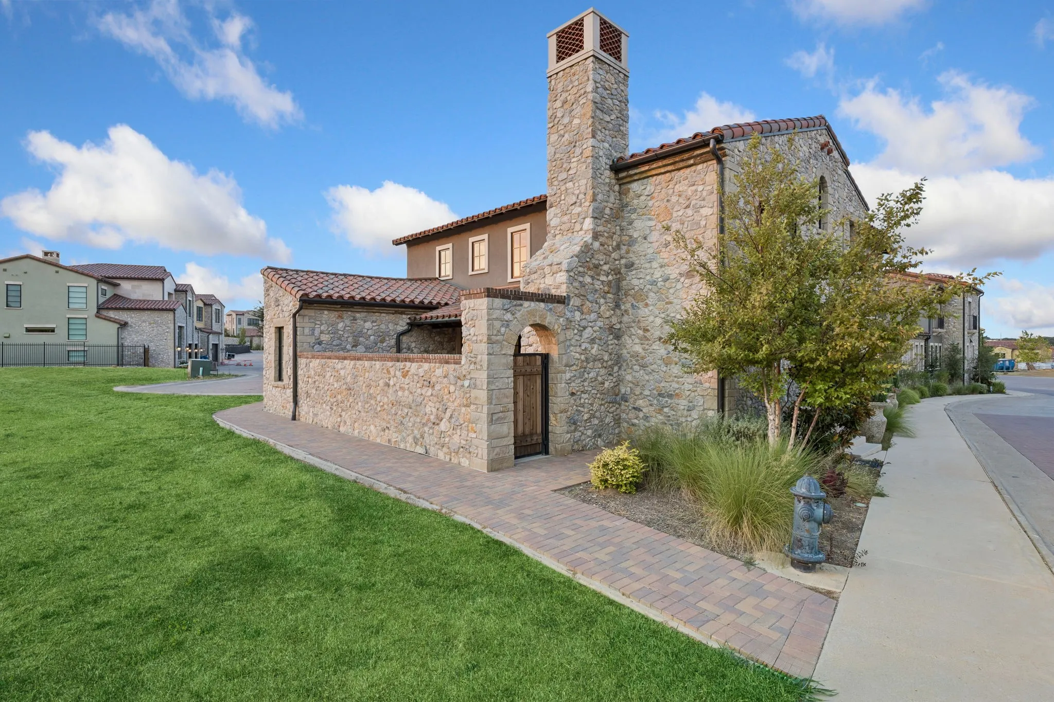 Townhouse For Rent in Tarrant County , 76 Cortes Drive, Westlake, Texas 76262, 3 Bedroom, 4 Bathroom, 2 Garage spaces, 3,107 Sqft, built in 2023, mls#21370258, Real Estate Agent in Westlake, Homes For Rent in Tarrant county, Homes For Rent in Westlake, Realtor in Westlake Texas, Real Estate Brokerage Independent Realty Texas, Luminita Cordes Realtor