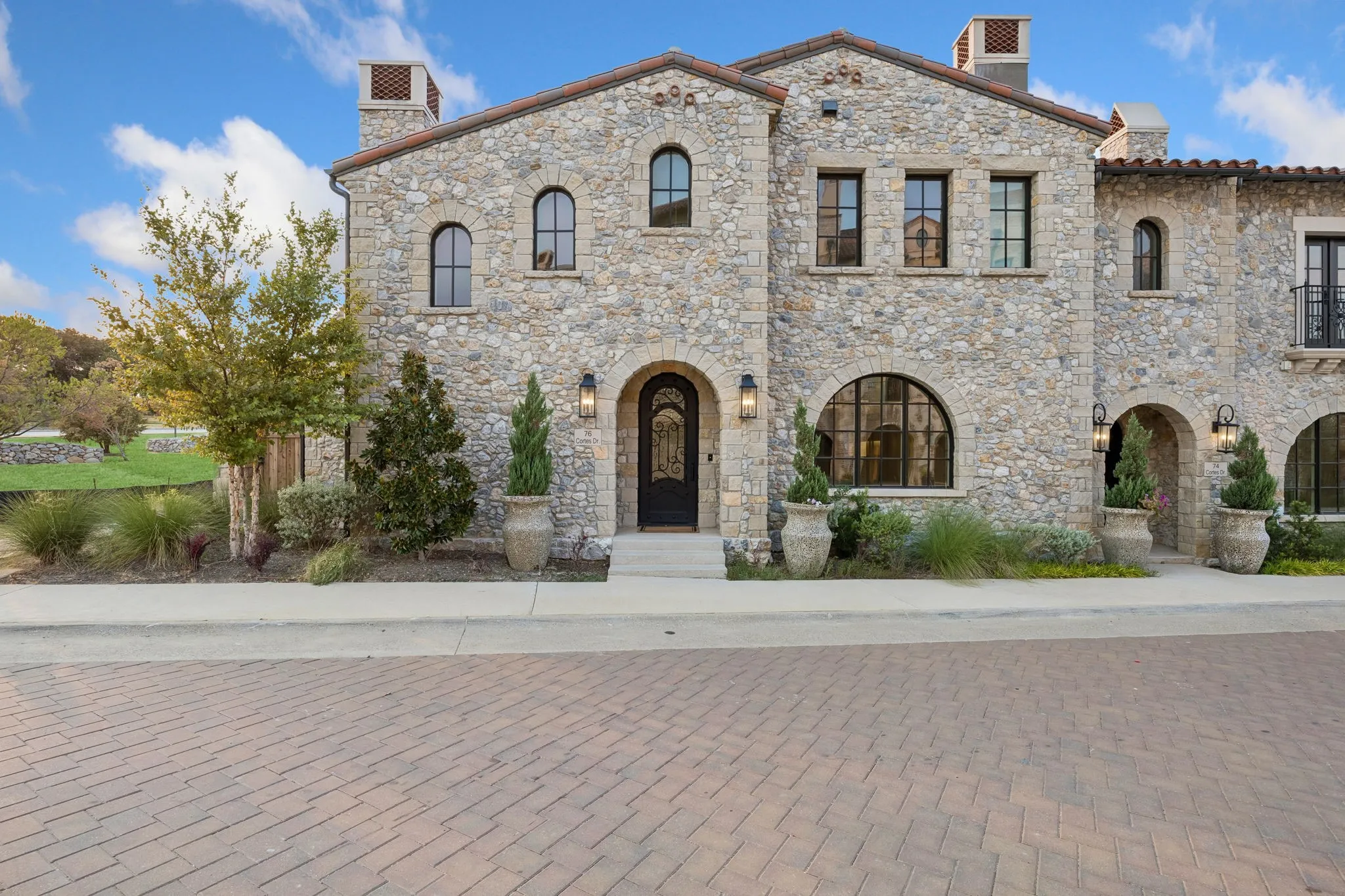 Townhouse For Rent in Tarrant County , 76 Cortes Drive, Westlake, Texas 76262, 3 Bedroom, 4 Bathroom, 2 Garage spaces, 3,107 Sqft, built in 2023, mls#21370258, Real Estate Agent in Westlake, Homes For Rent in Tarrant county, Homes For Rent in Westlake, Realtor in Westlake Texas, Real Estate Brokerage Independent Realty Texas, Luminita Cordes Realtor