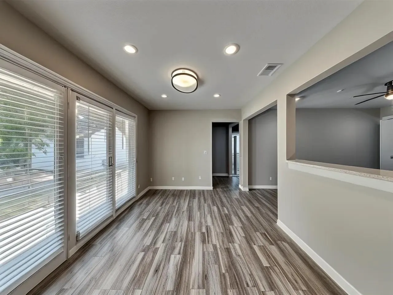 Single Family Residence For Rent in Dallas County , 14036 Stardust Lane, Farmers Branch, Texas 75234, 3 Bedroom, 2 Bathroom, Garage spaces, 1,716 Sqft, built in 1957, mls#21370450, Real Estate Agent in Farmers Branch, Homes For Rent in Dallas county, Homes For Rent in Farmers Branch, Realtor in Farmers Branch Texas, Real Estate Brokerage Independent Realty Texas, Luminita Cordes Realtor
