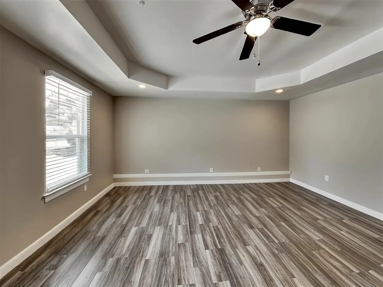 Single Family Residence For Rent in Dallas County , 14036 Stardust Lane, Farmers Branch, Texas 75234, 3 Bedroom, 2 Bathroom, Garage spaces, 1,716 Sqft, built in 1957, mls#21370450, Real Estate Agent in Farmers Branch, Homes For Rent in Dallas county, Homes For Rent in Farmers Branch, Realtor in Farmers Branch Texas, Real Estate Brokerage Independent Realty Texas, Luminita Cordes Realtor